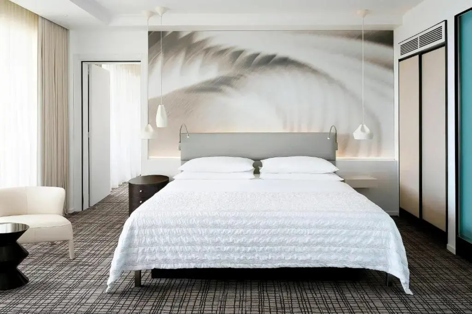 Le Meridien Beach Plaza