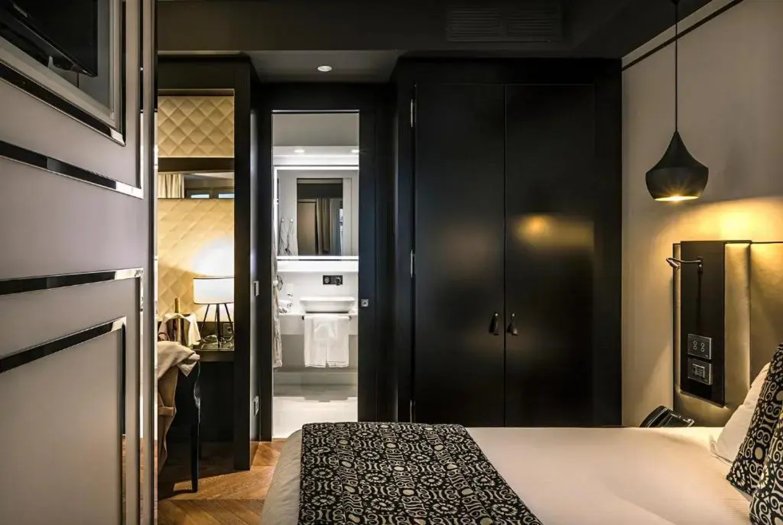 Отель Corso 281 Luxury Suites Roma