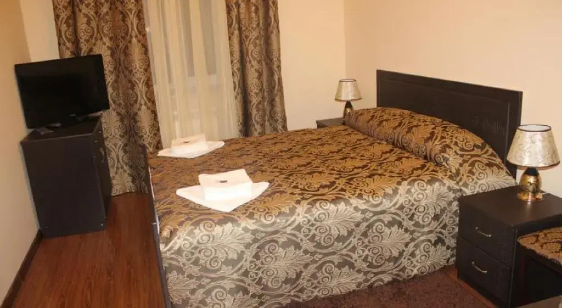Kavkaz Hotel