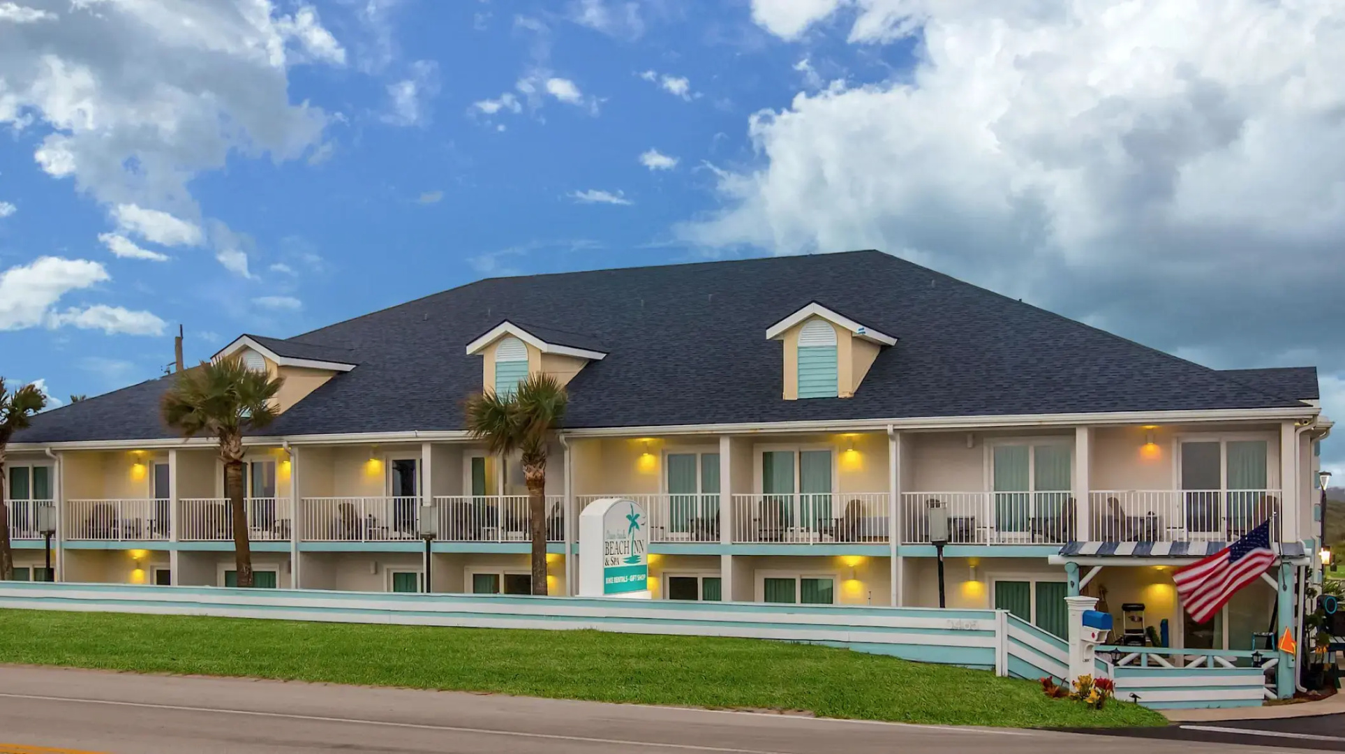 Ocean Sands Beach Boutique Inn - 1 Acre Private Beach