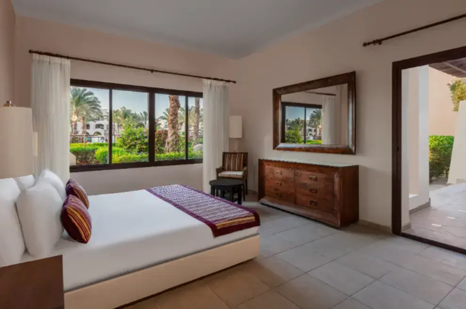 Отель JAZ Neo Saraya Palms