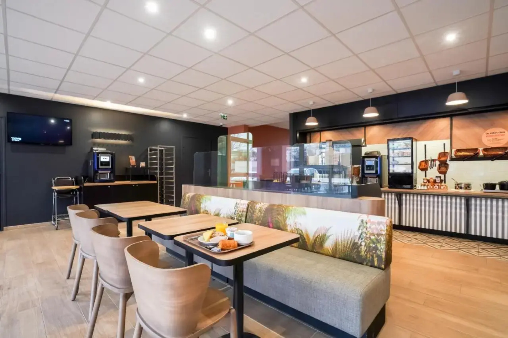 B&B HOTEL Rosny-sous-Bois Paris Est