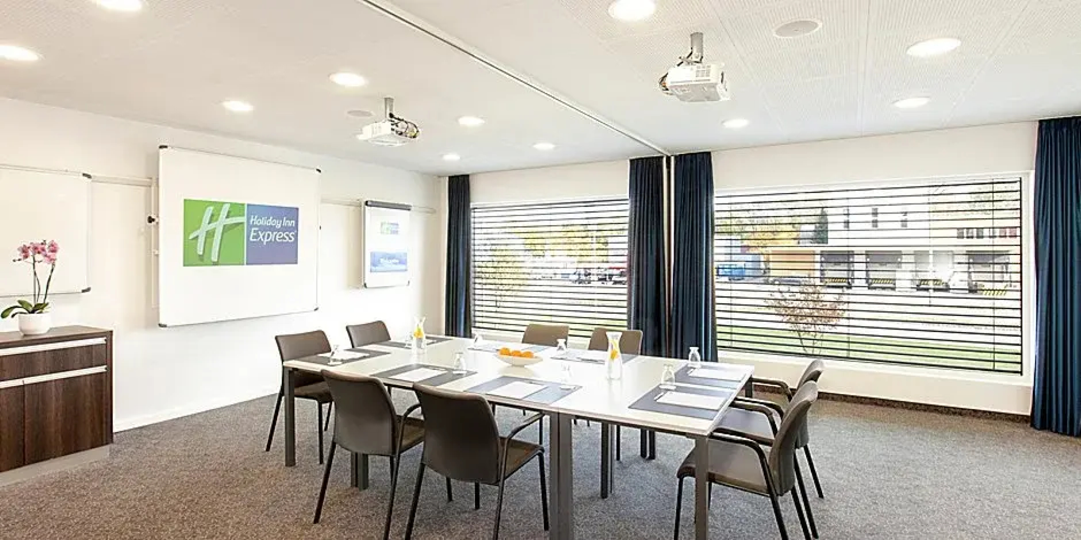 Holiday Inn Express Zurich Airport by IHG