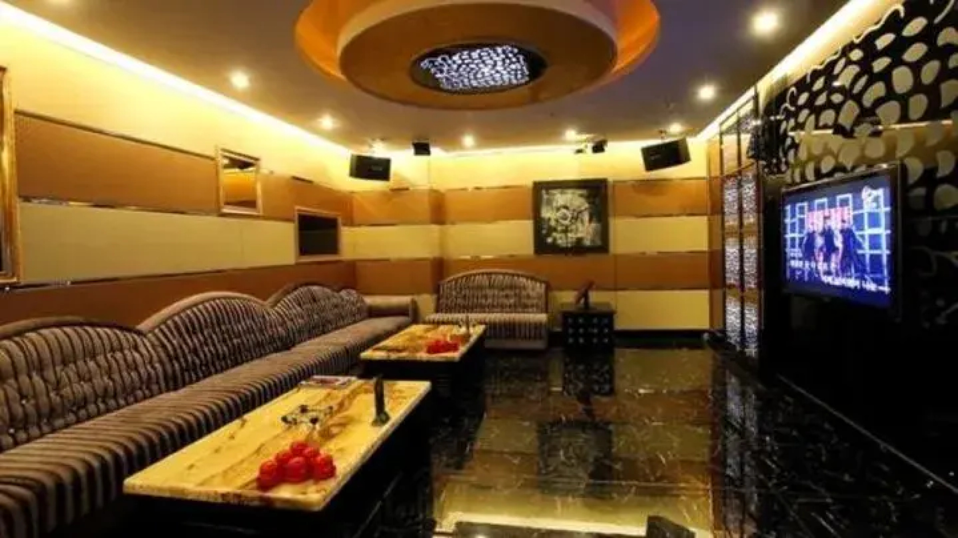 Yujing Garden Holiday Hotel