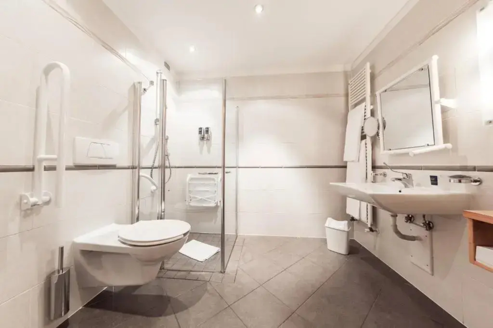 Отель Four Points by Sheraton Bolzano