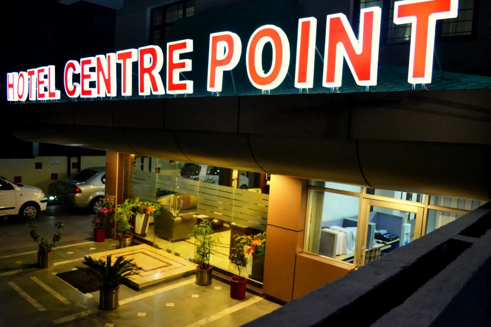 Hotel Center Point