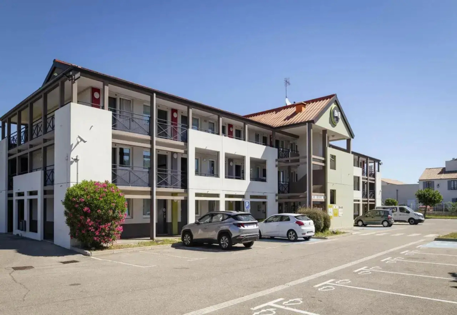 B&B HOTEL Avignon (1)