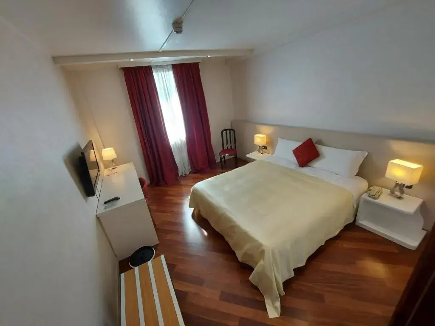 Hotel Posta 77
