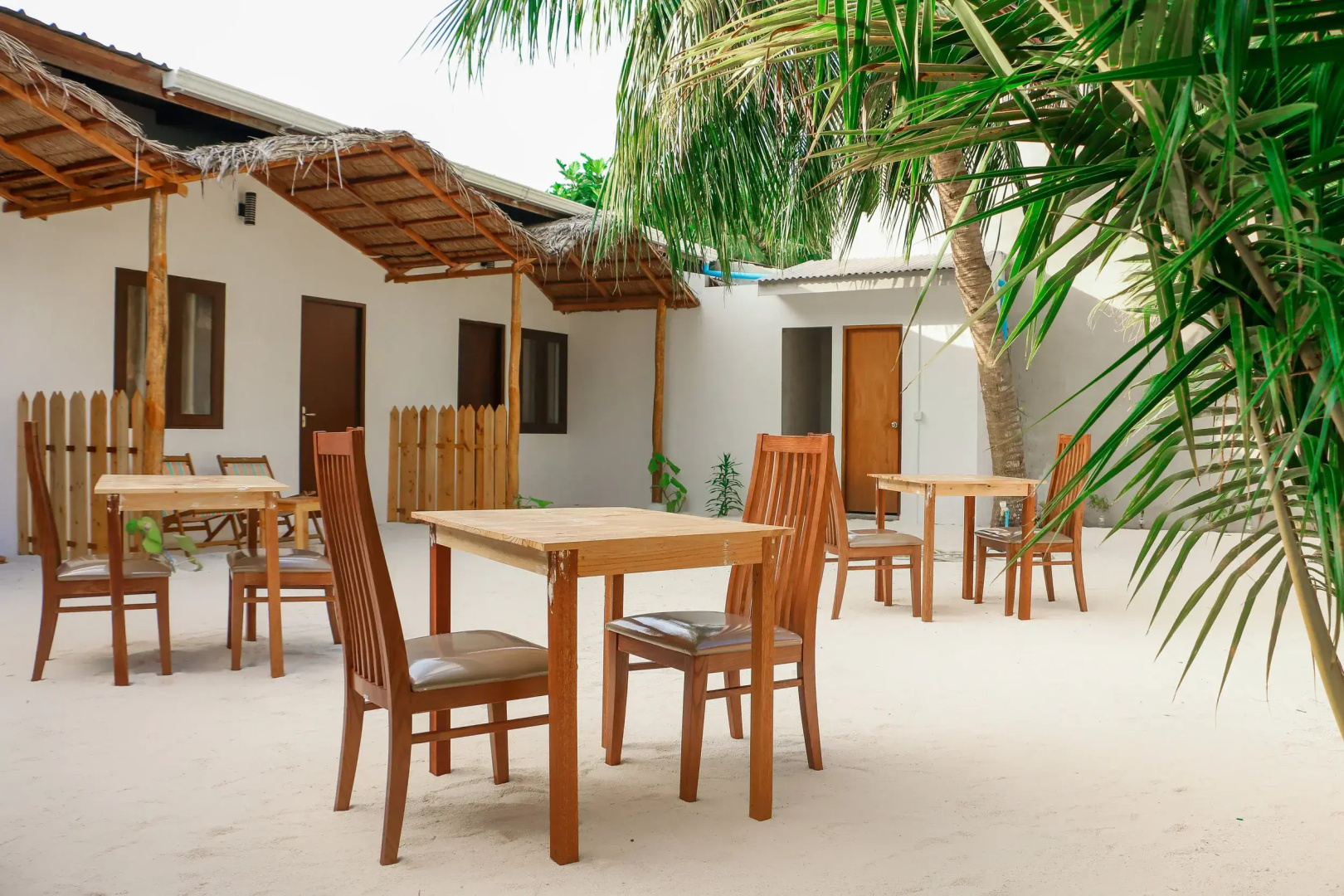 Отель The Castaway Retreat 