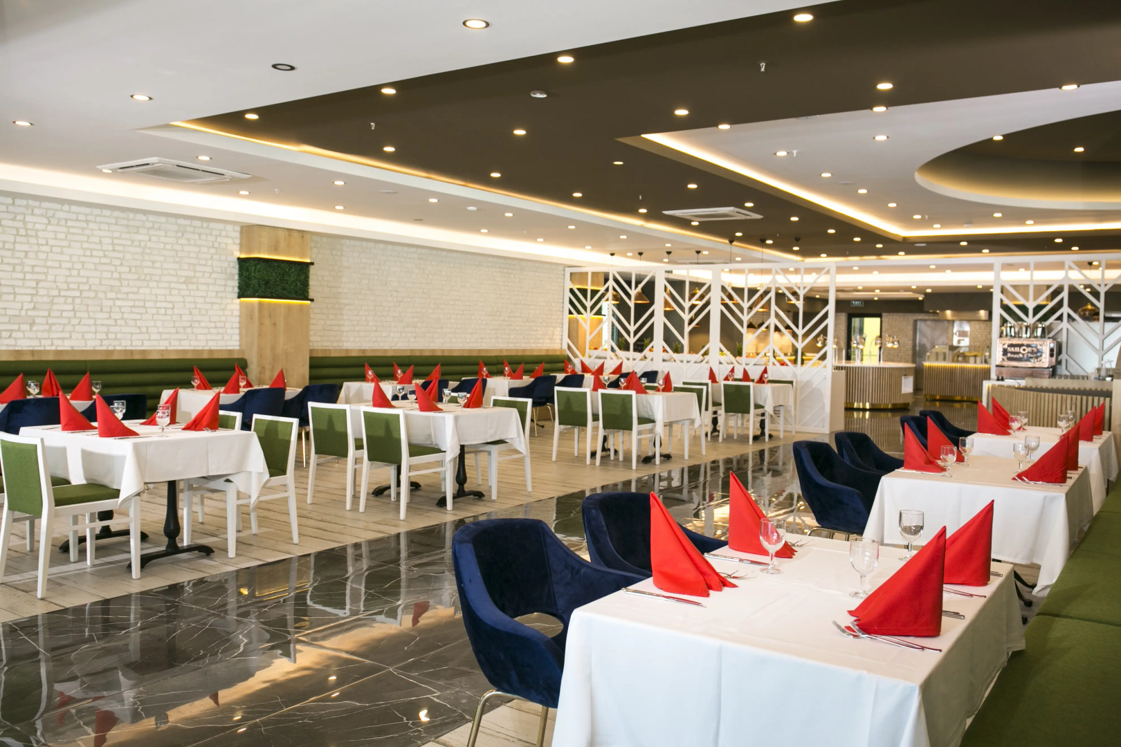 Отель Sailor's Beach Club