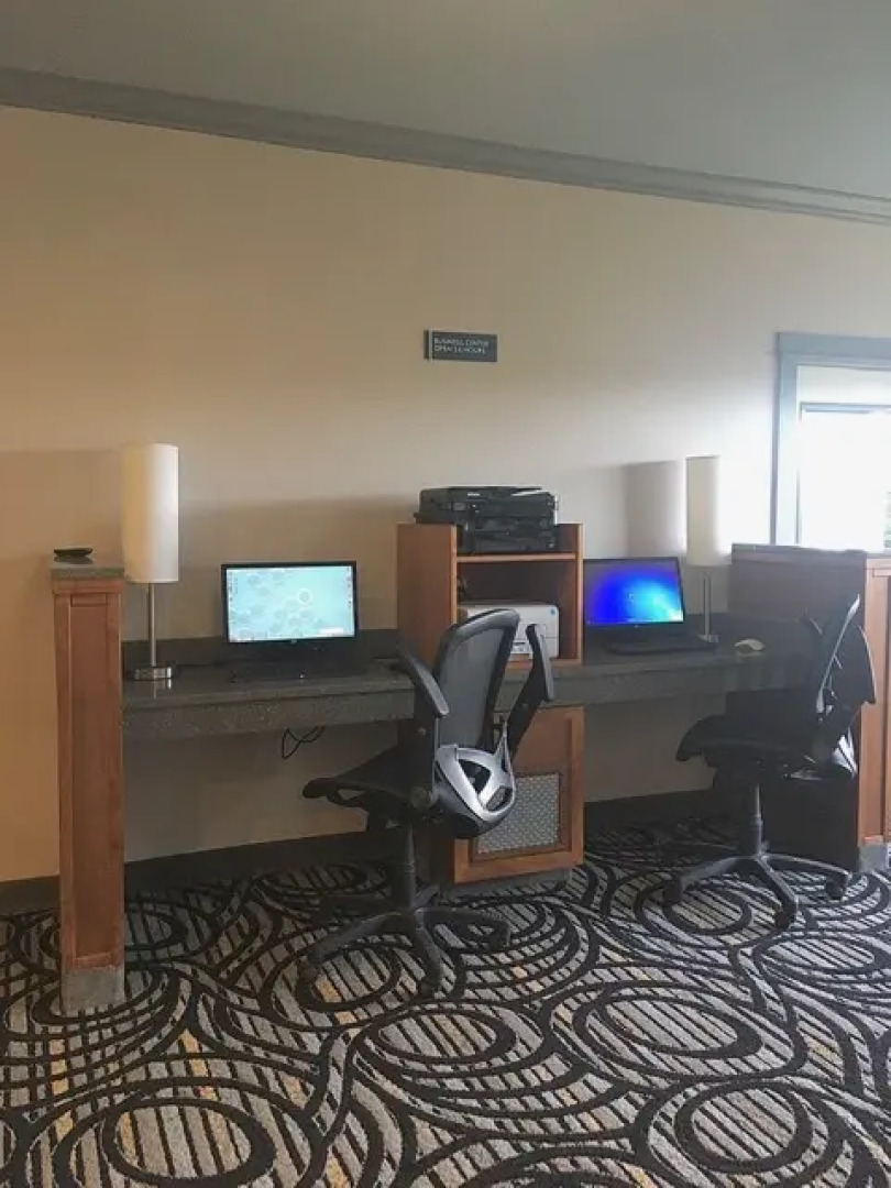 Lighthouse Suites Inn