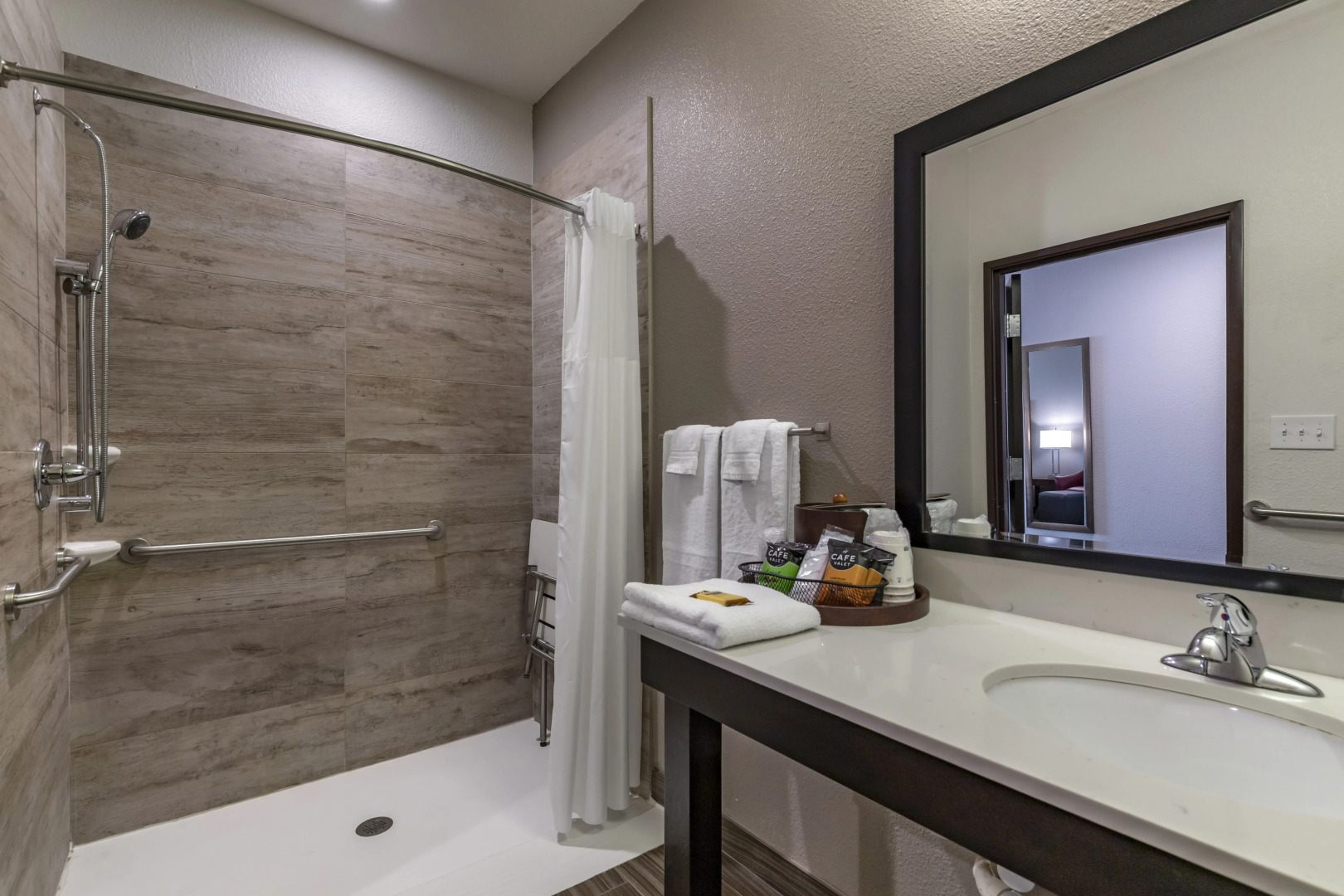 Best Western Plus Big Lake Inn