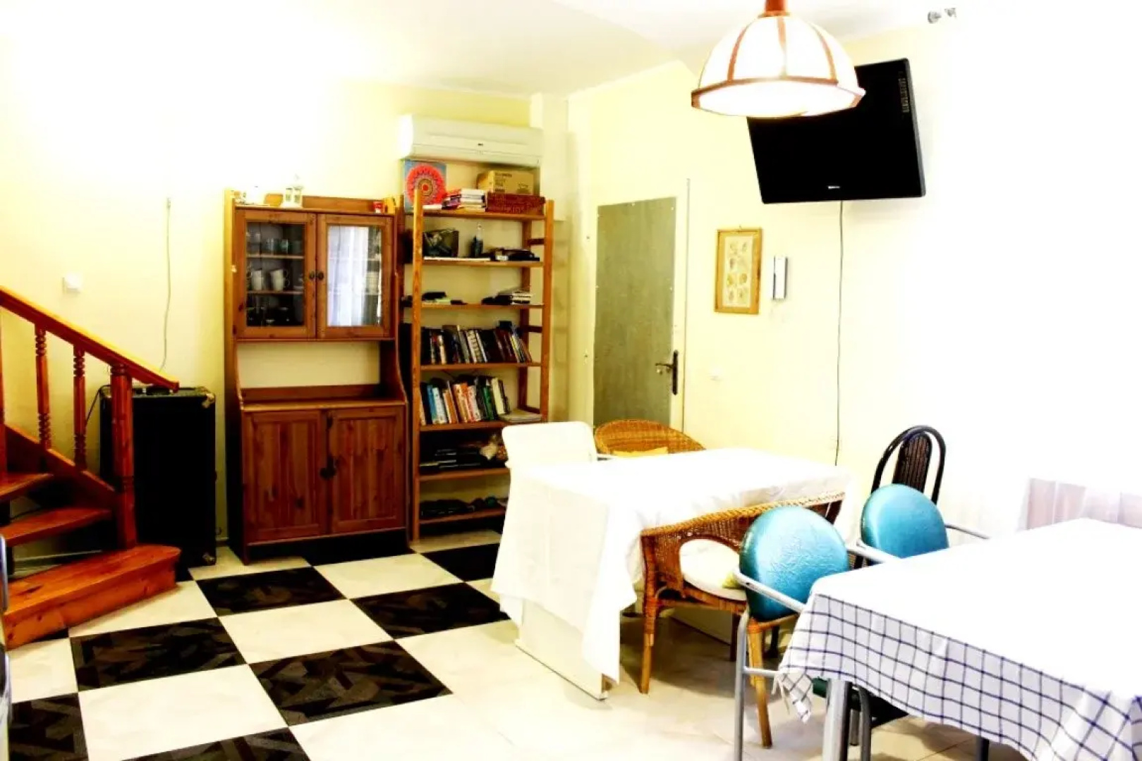 Hostel Om