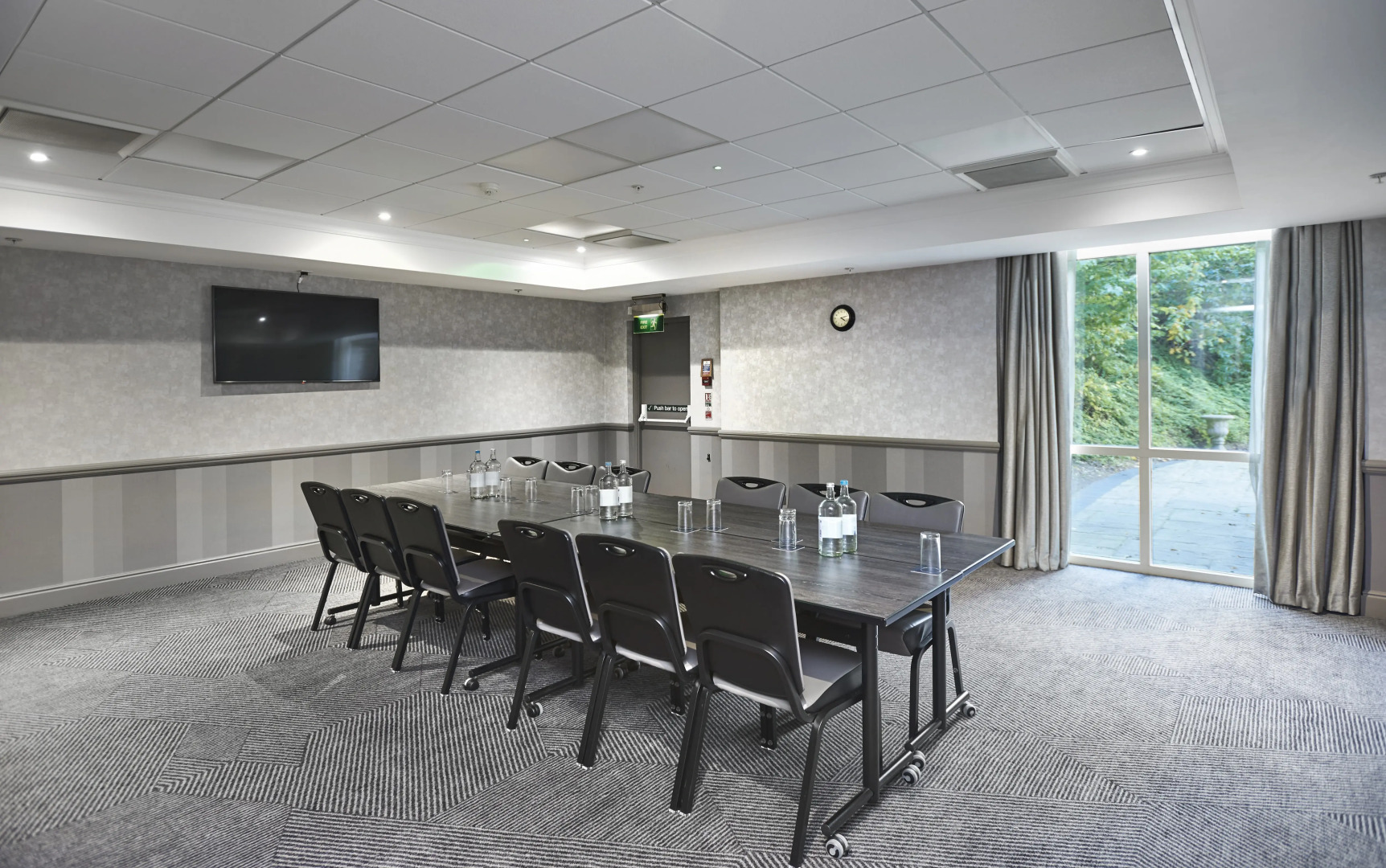 DoubleTree by Hilton Dartford Bridge