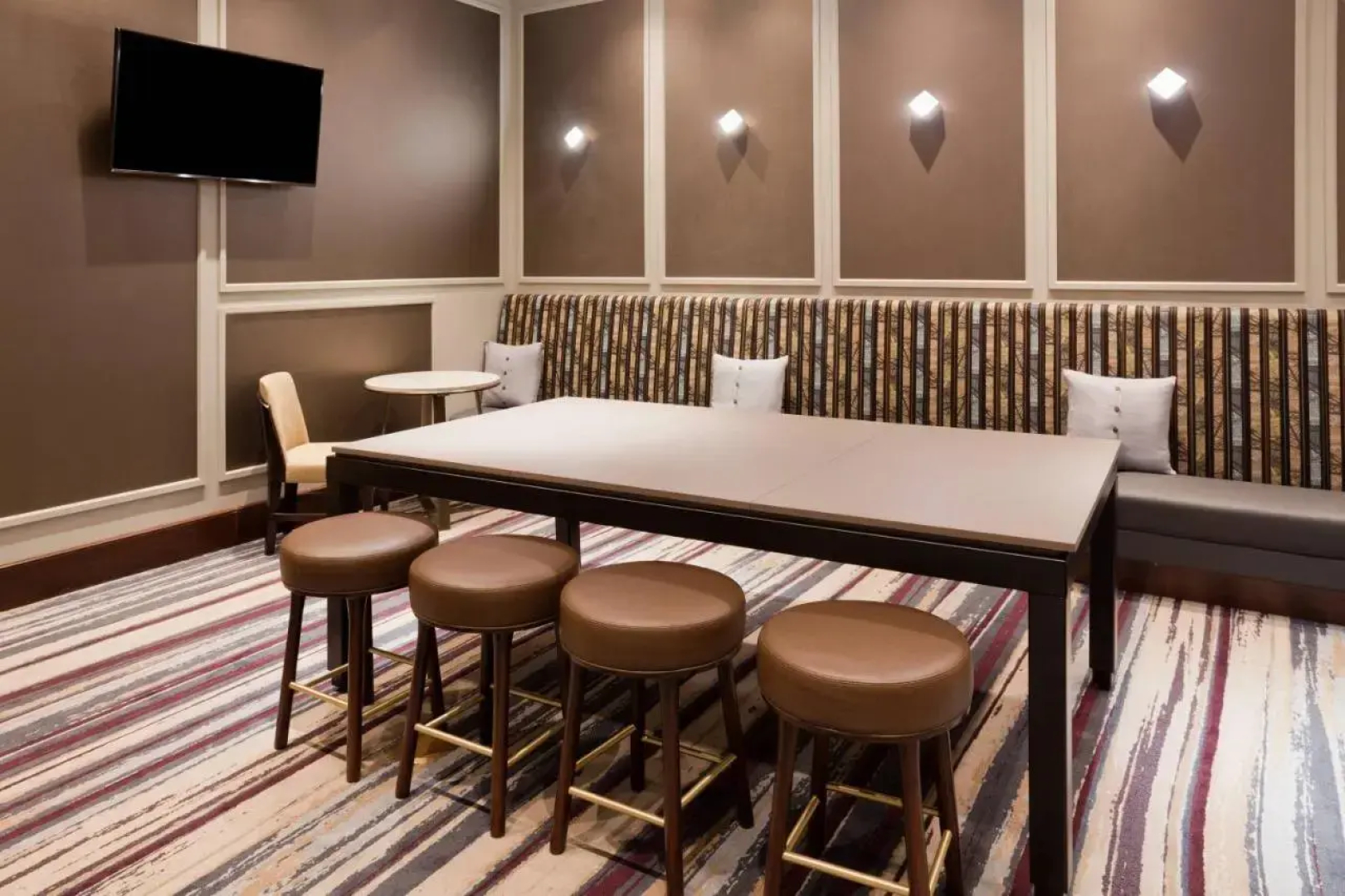 Sheraton St. Paul Woodbury Hotel