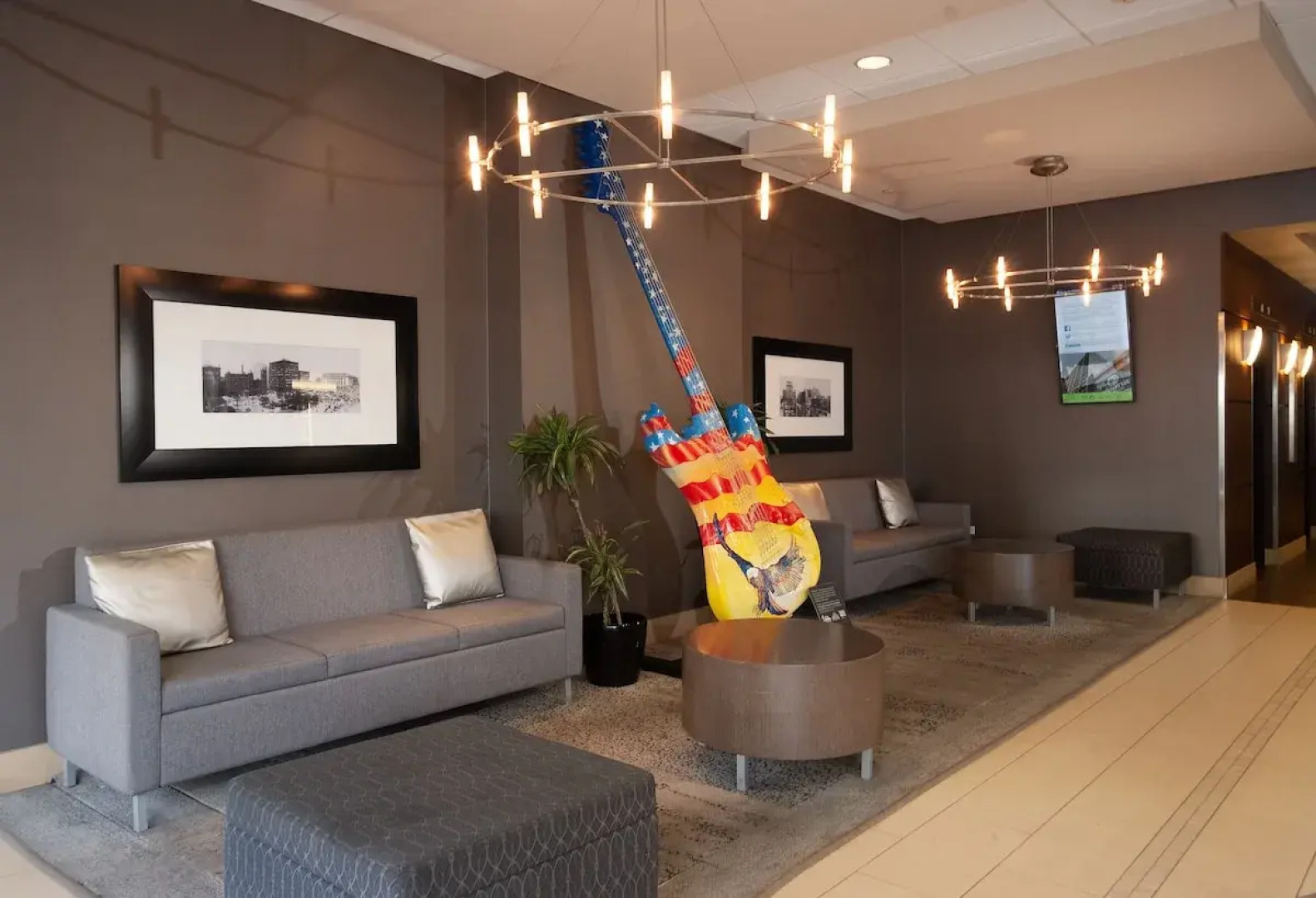 DoubleTree by Hilton Hotel Cleveland Downtown - Lakeside