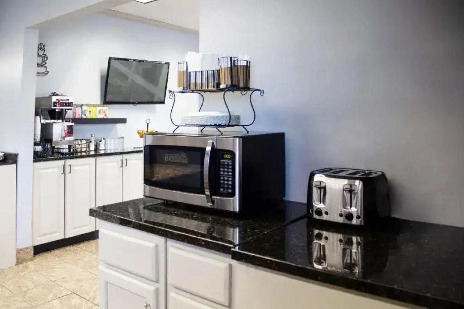 New Victorian Inn & Suites in Sioux City, IA