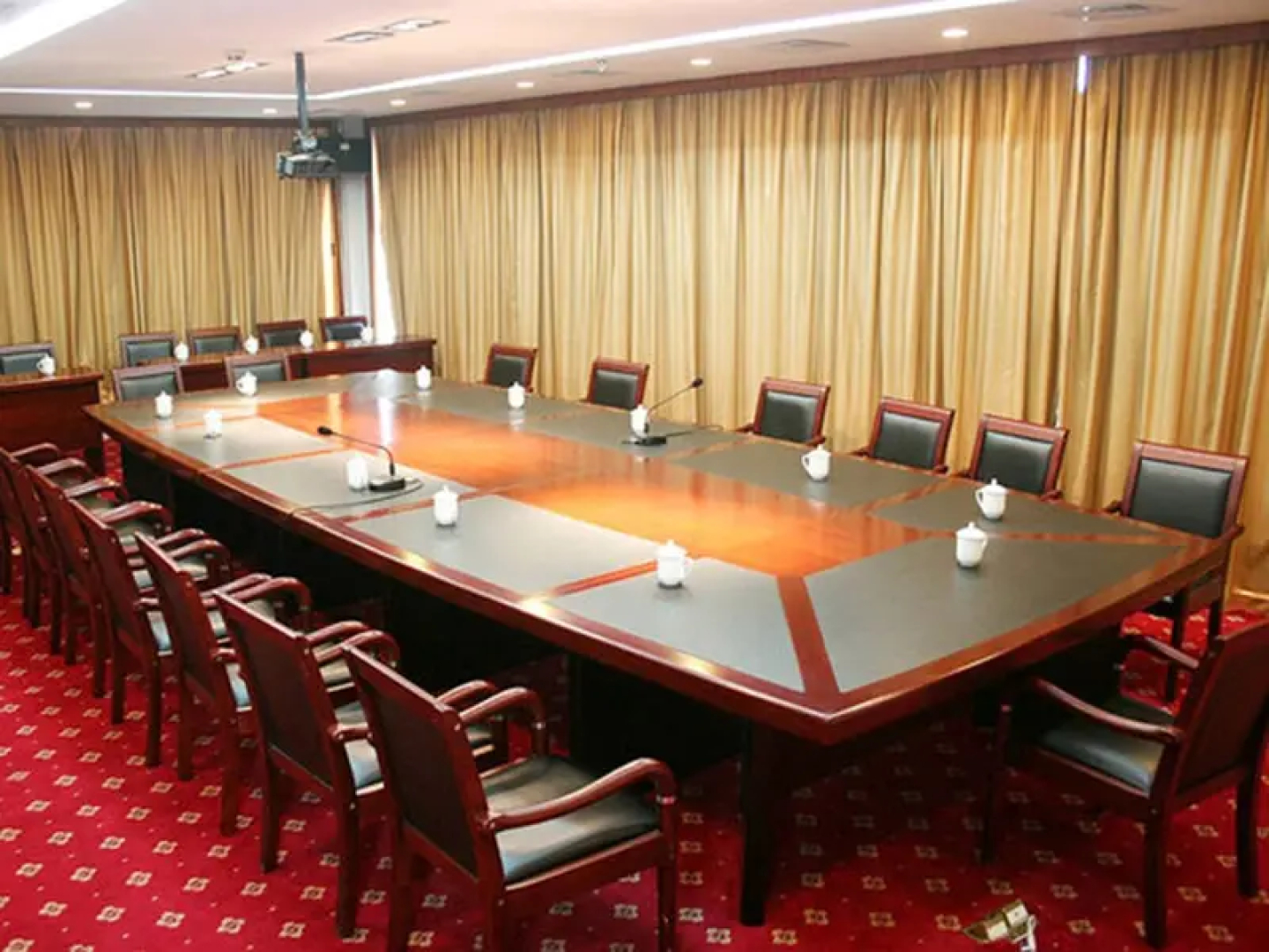 Huaqiao International Hotel