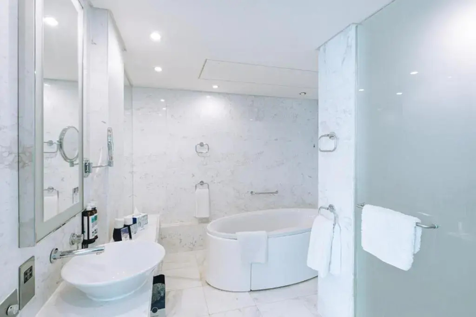 Media One Hotel Dubai