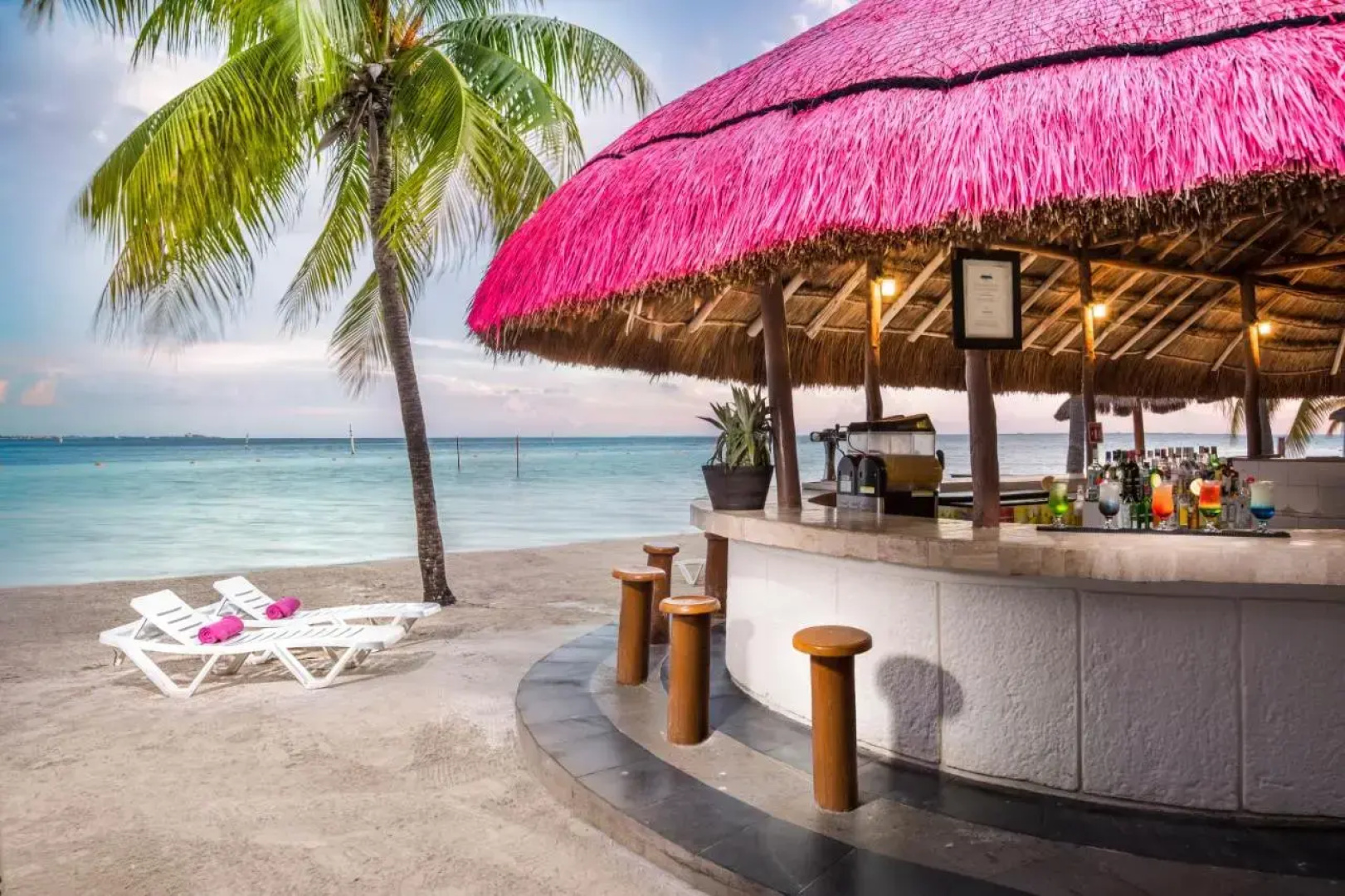 Oasis Palm Hotel