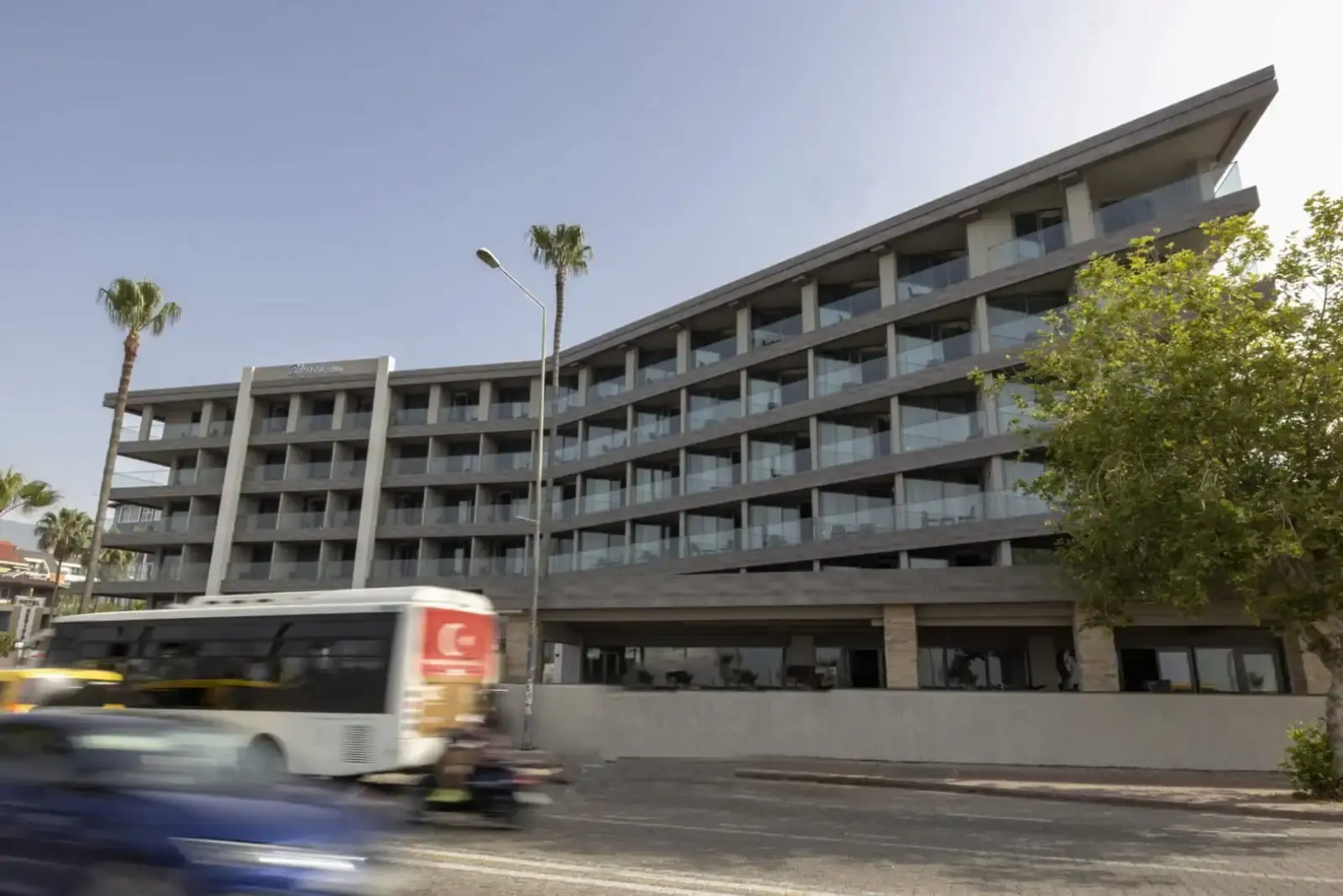 Elysee Hotel