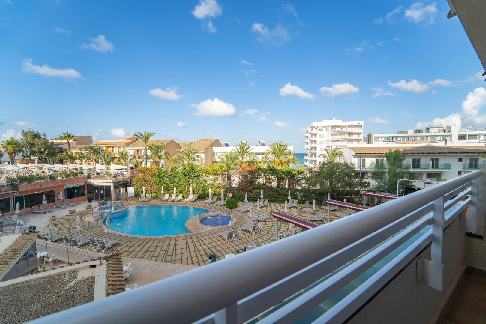 Курорт Caprice Janeiro Hotel & Spa