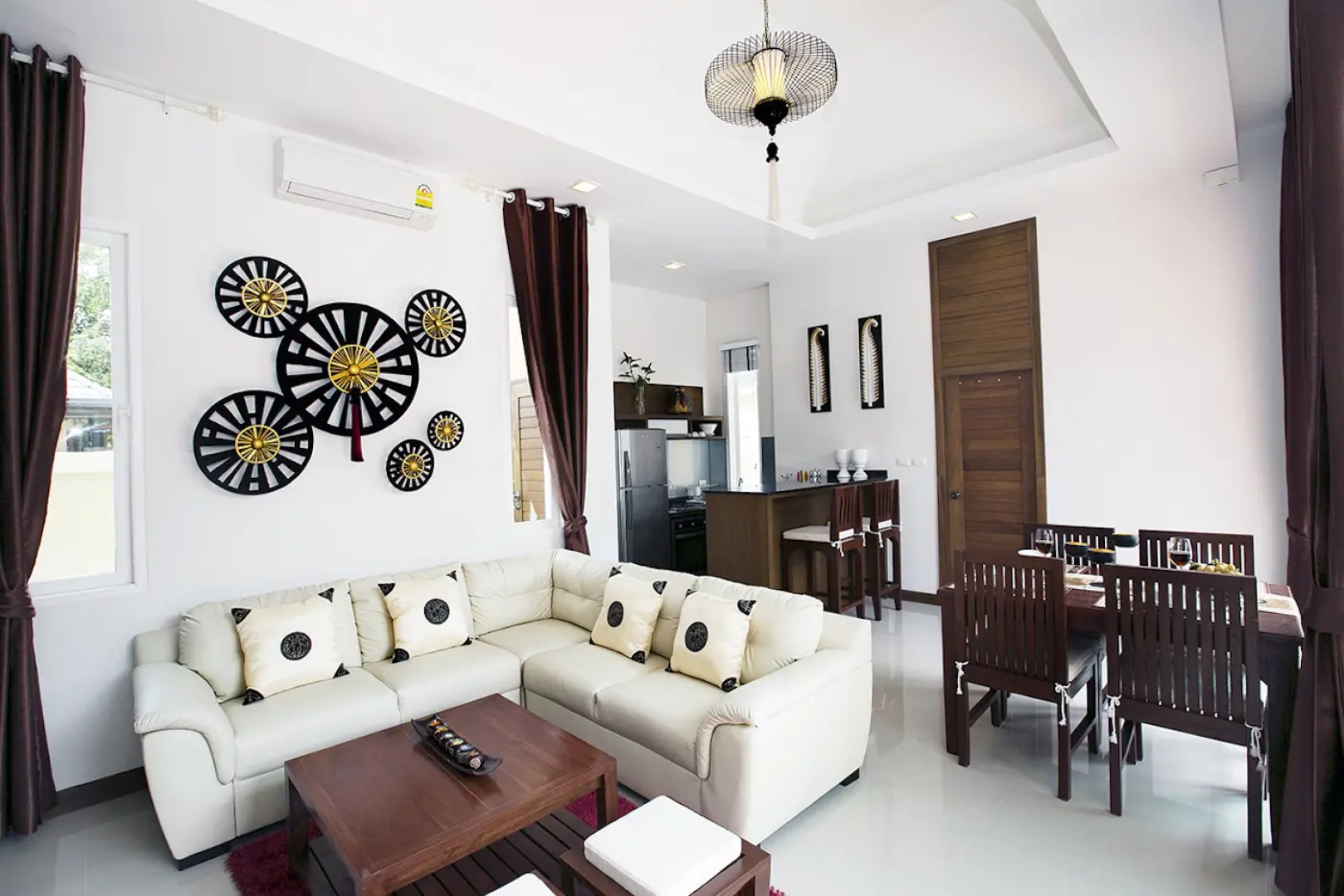 Rawai Private Villas - Pool and Garden