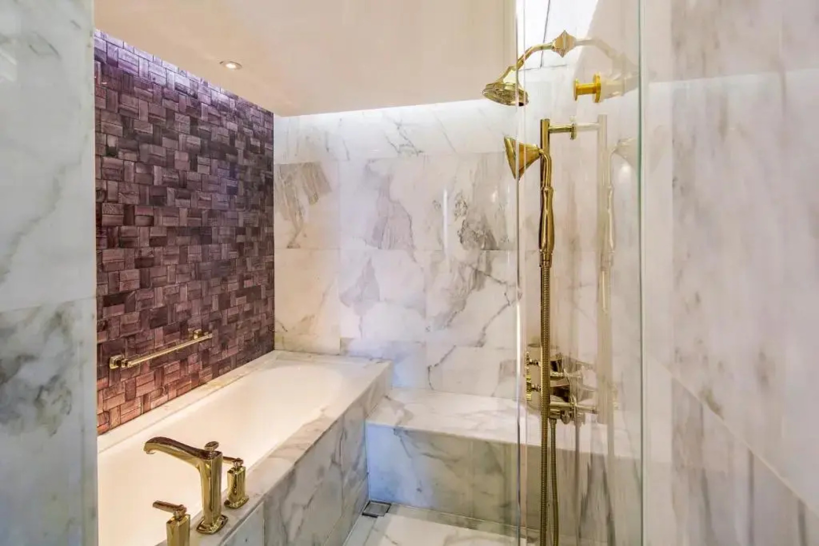 Hotel Indigo Bangkok Wireless Road by IHG