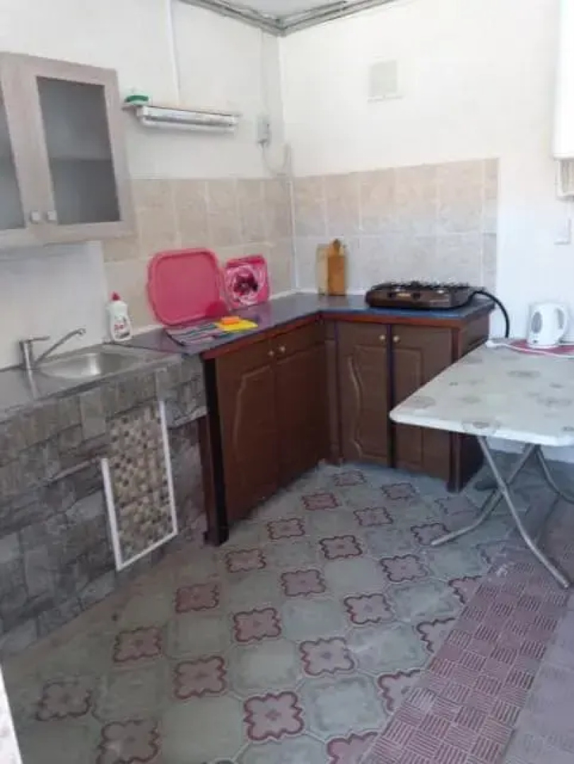 Molodezhnaya 8 Guest House