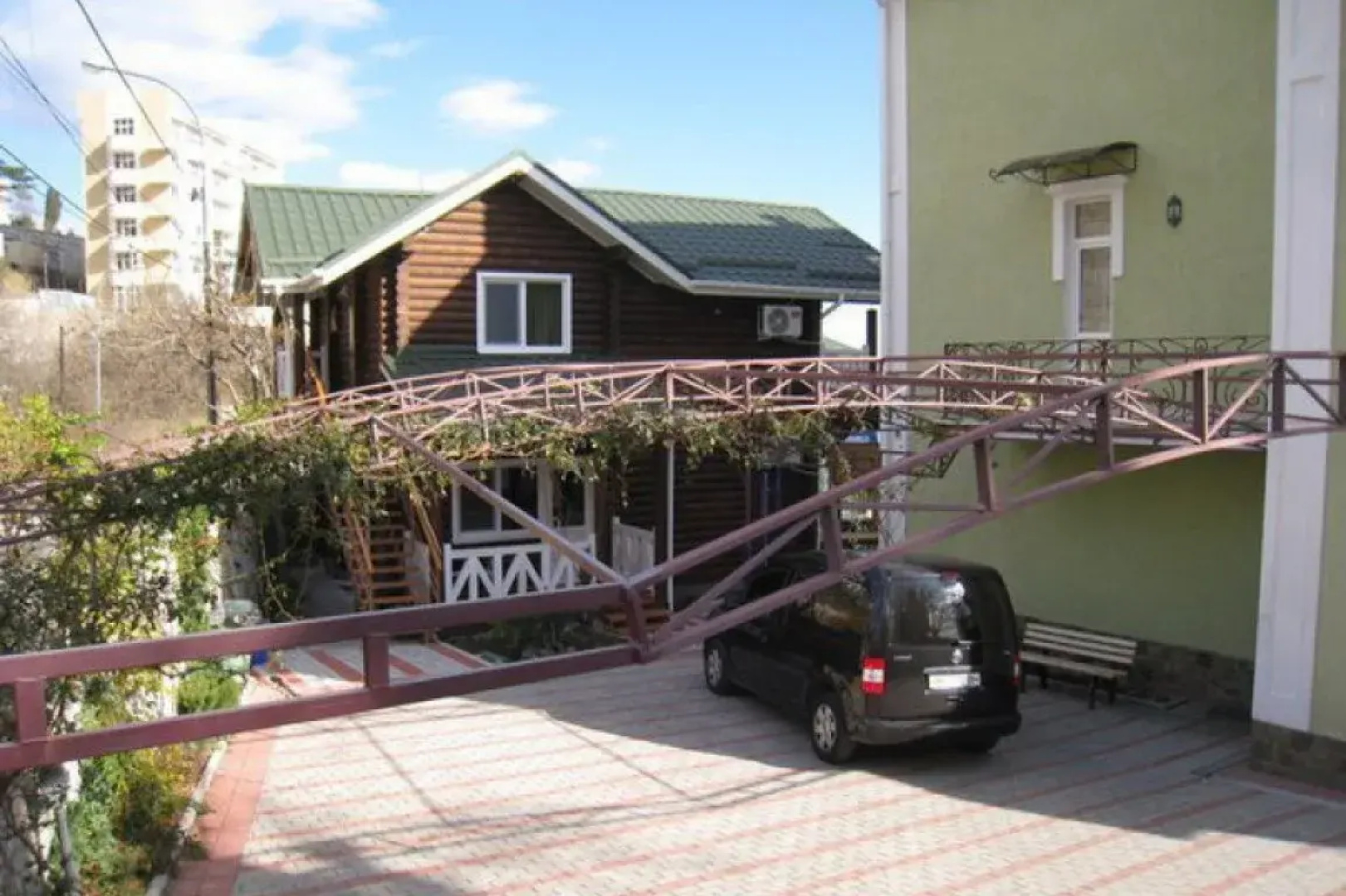 Derevyannyij Srub Guest House