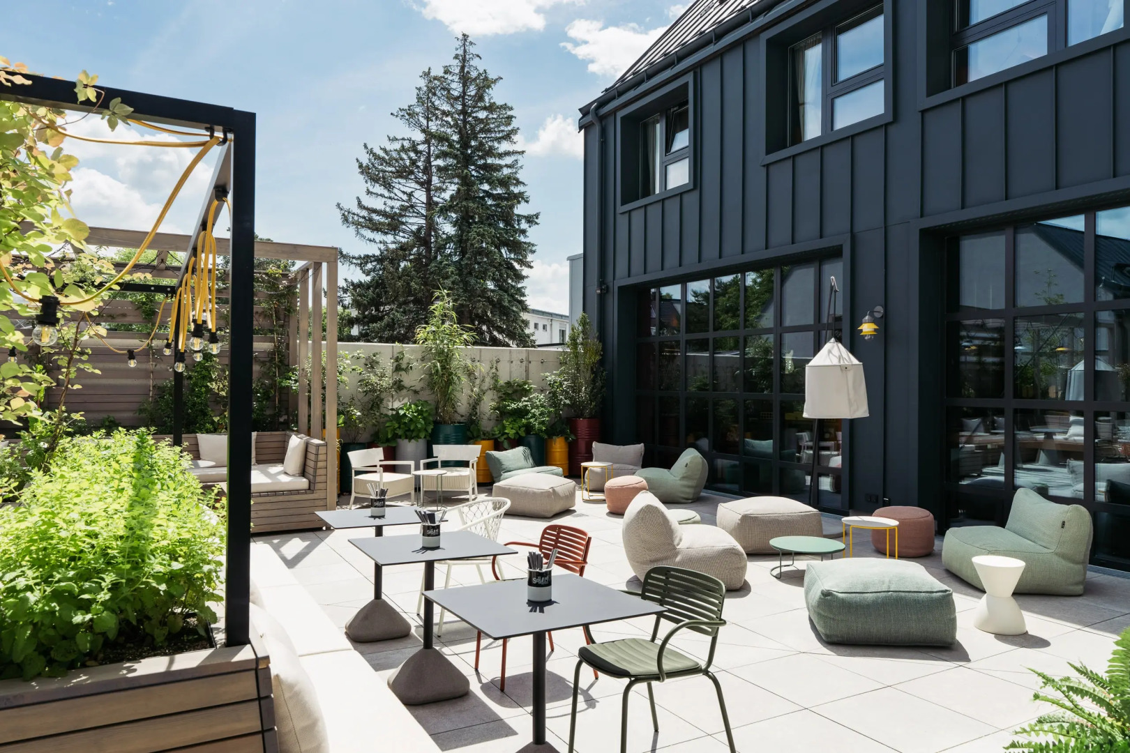 Hotel Schani UNO City