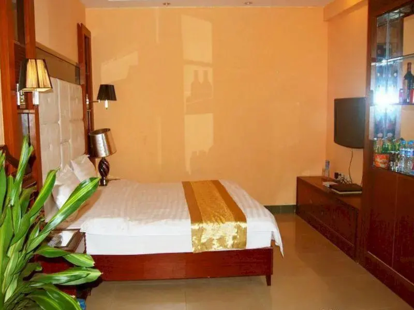 China Century Comm Meree Hotel