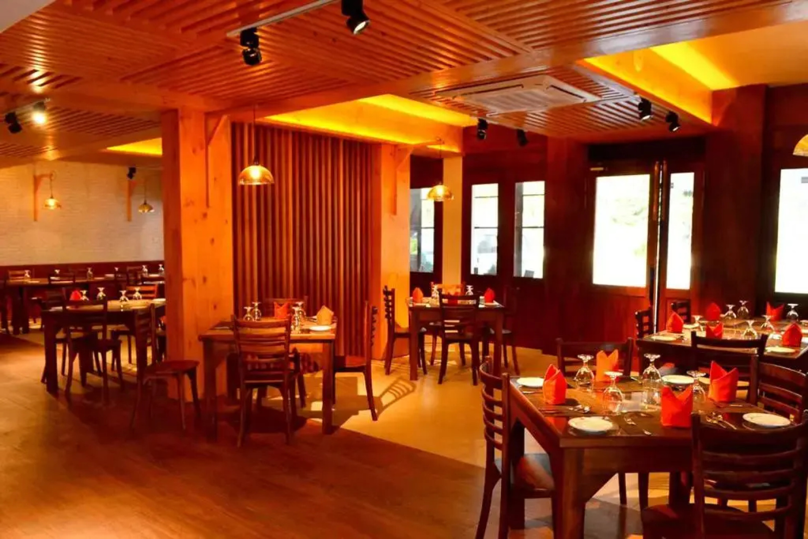 Good Wood Airport Hotel