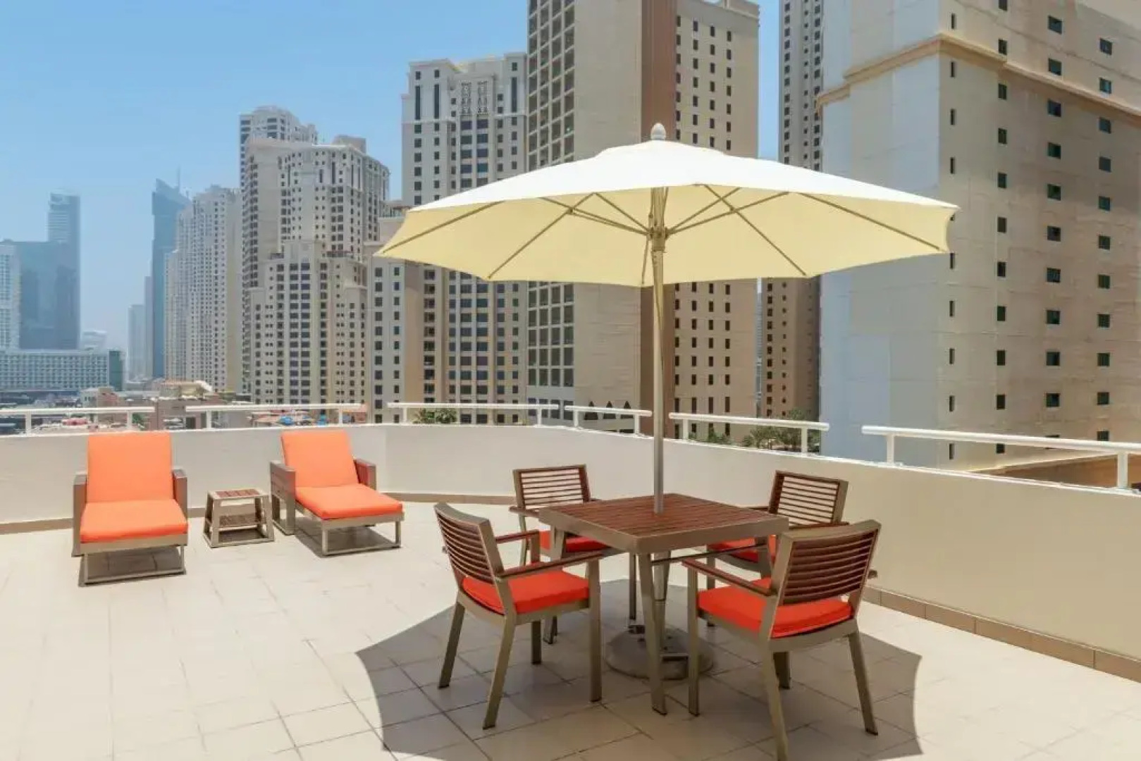 Курорт Sheraton Jumeirah Beach Resort