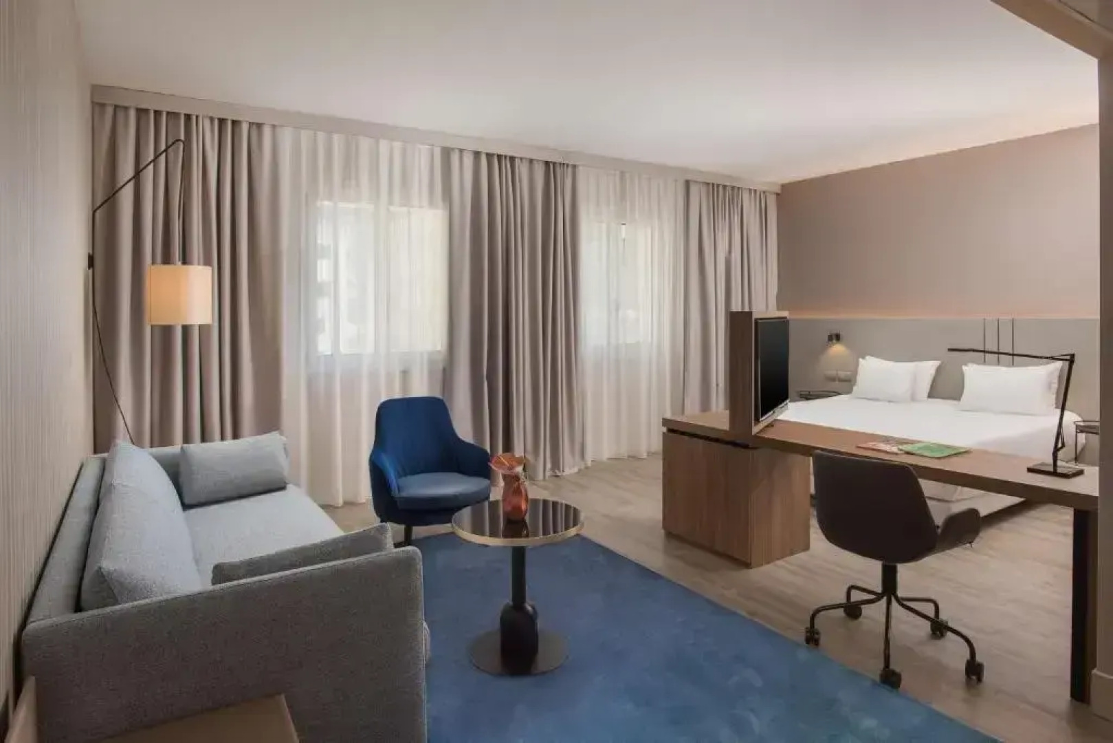 Отель NH Trieste