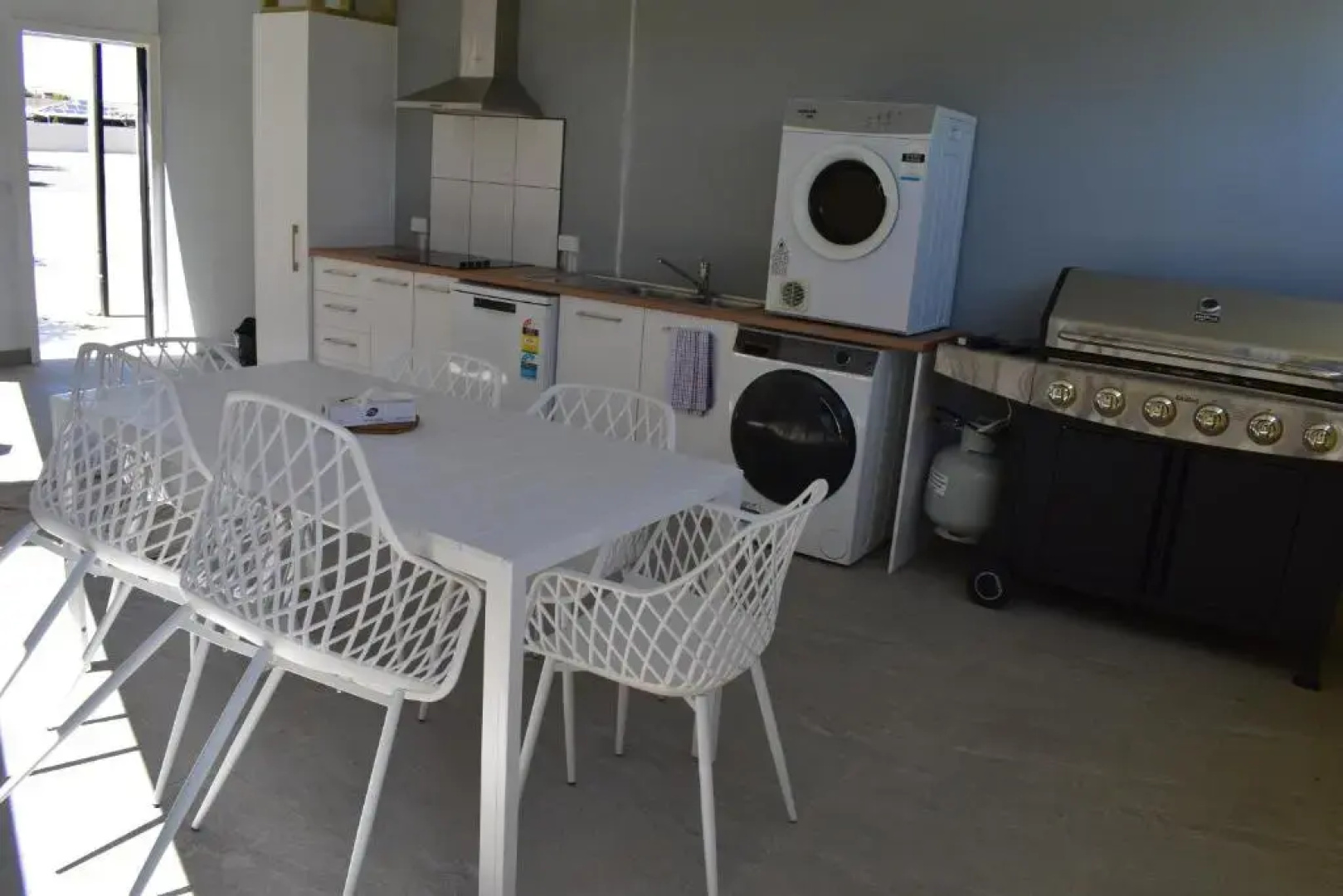 Riviana Motel