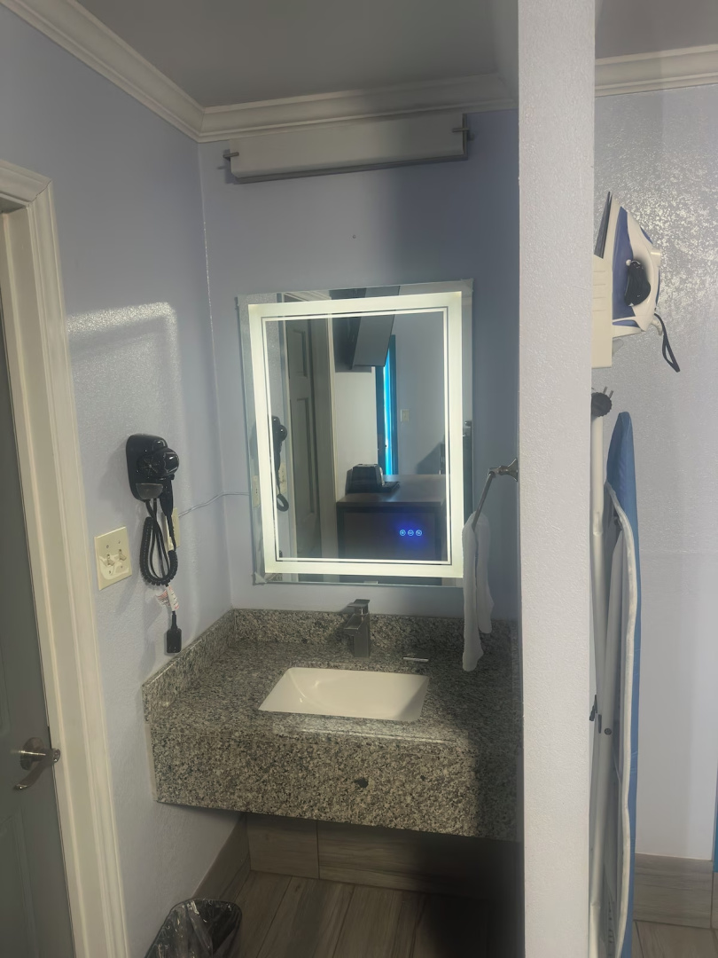 Carrizo Executive Inn