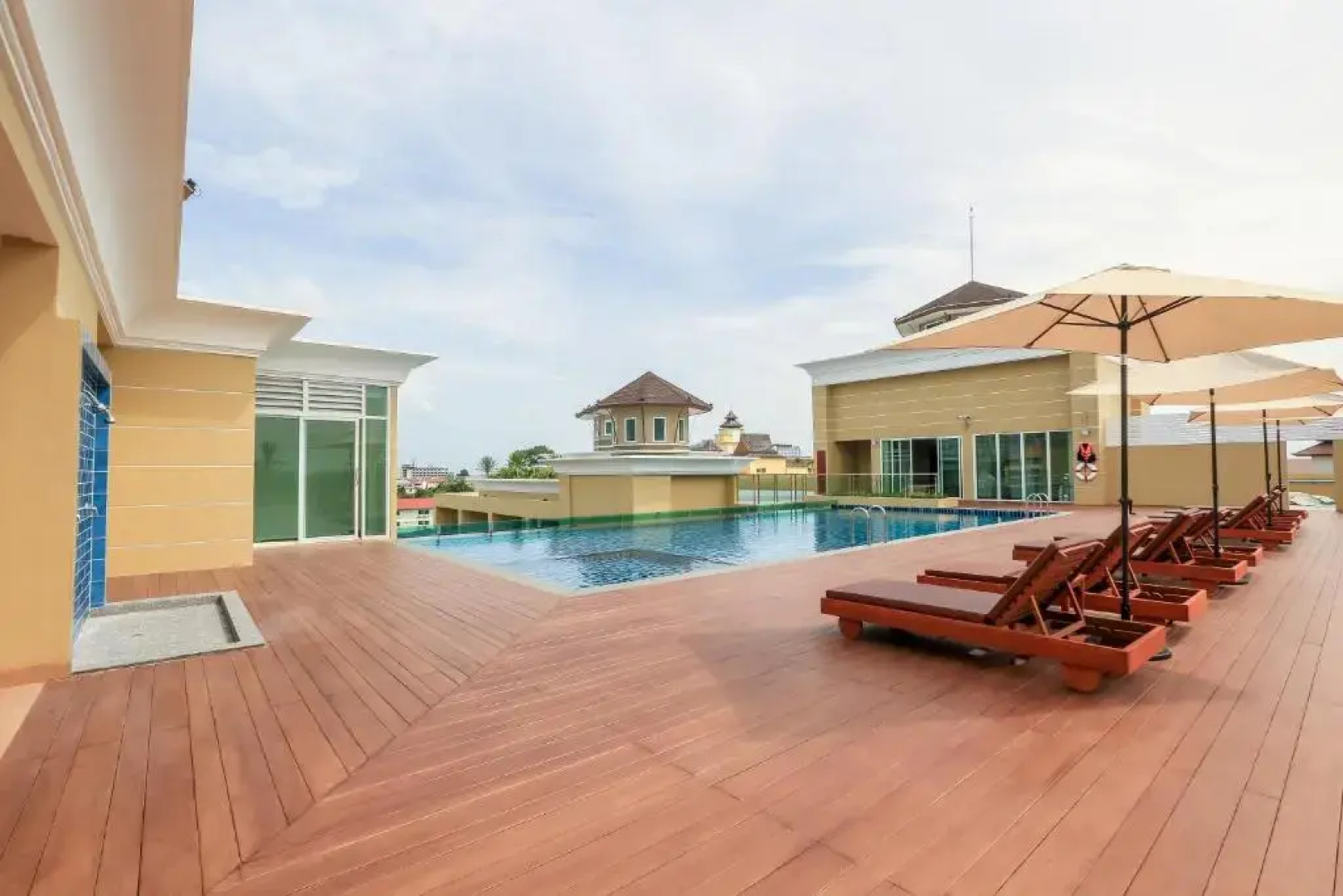 Отель Crystal Palace Pattaya