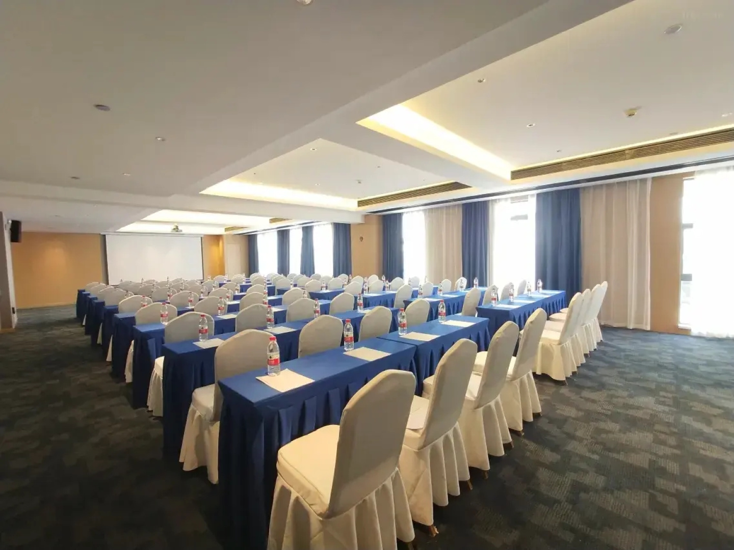 Kyriad Marvelous Hotel (Yidu Government Center)