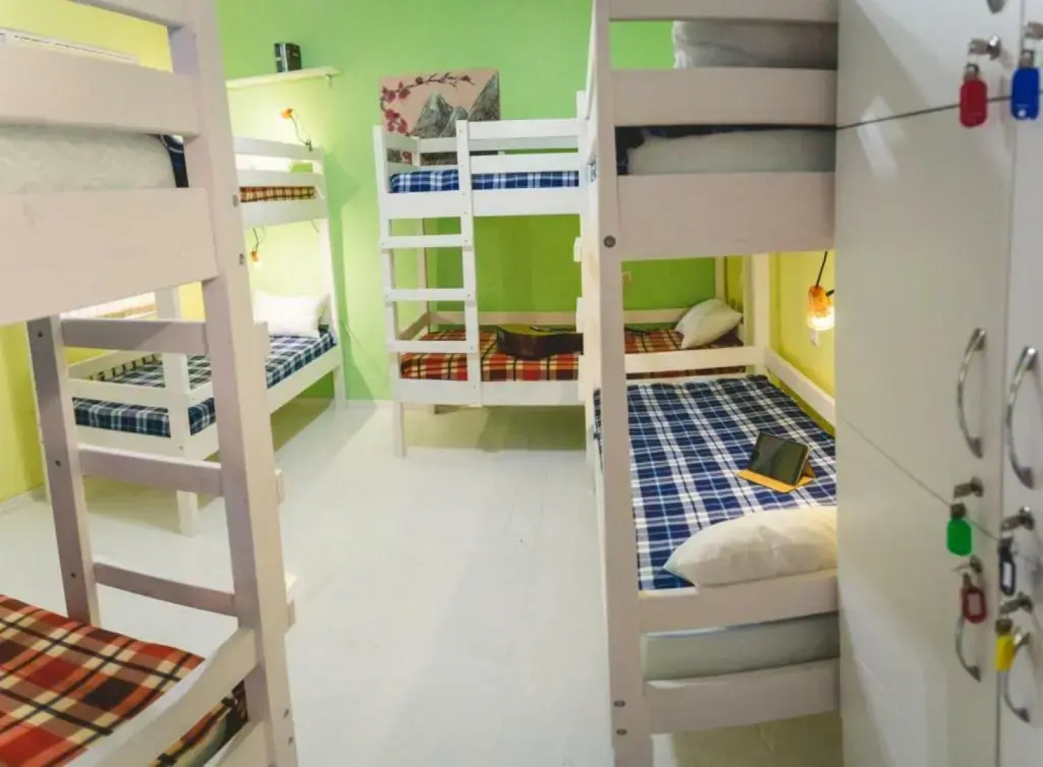 Iq Hostel
