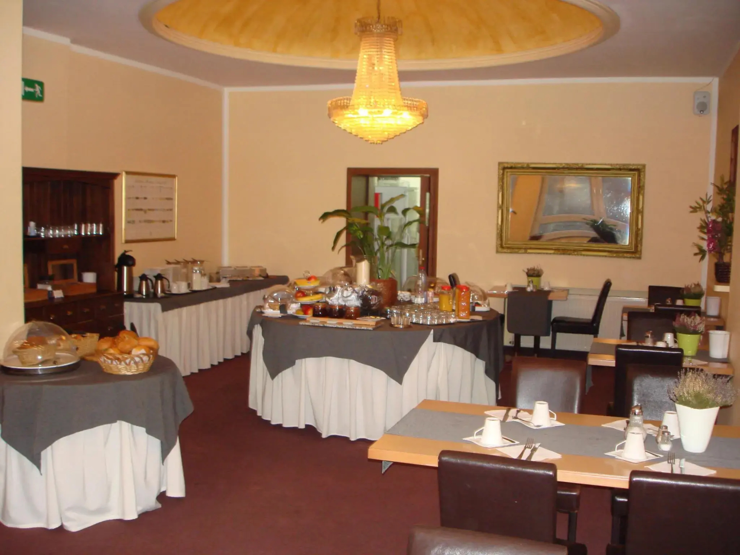 Home Hotel