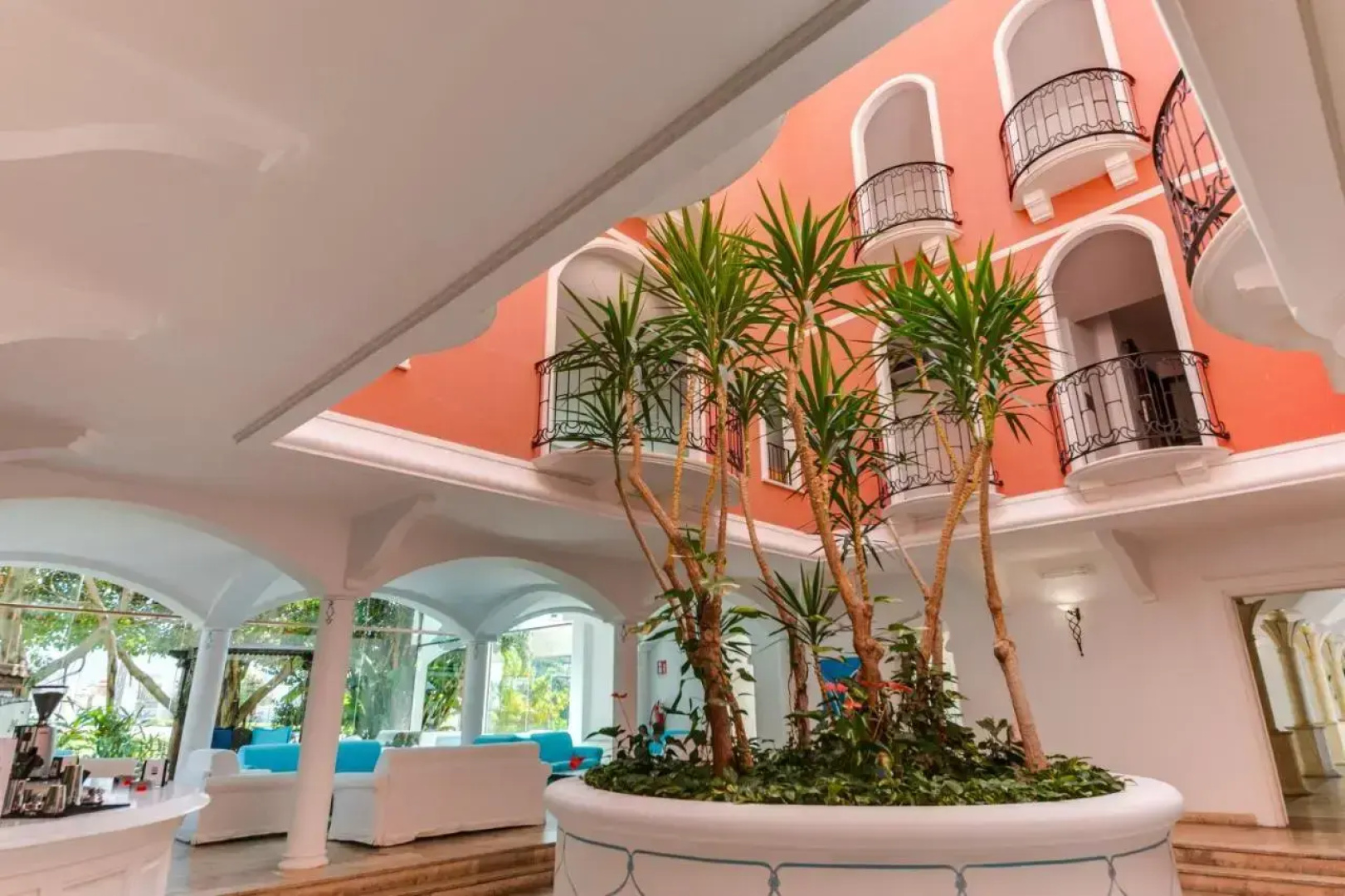 Phi Hotel Sighientu