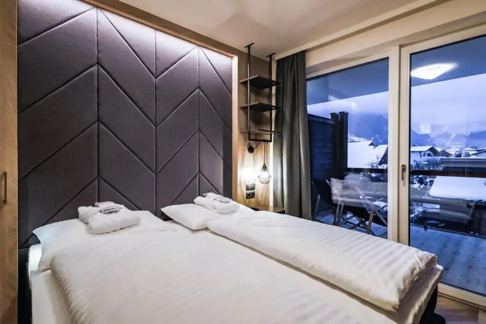 24 by AvenidA - Mountain Hotel