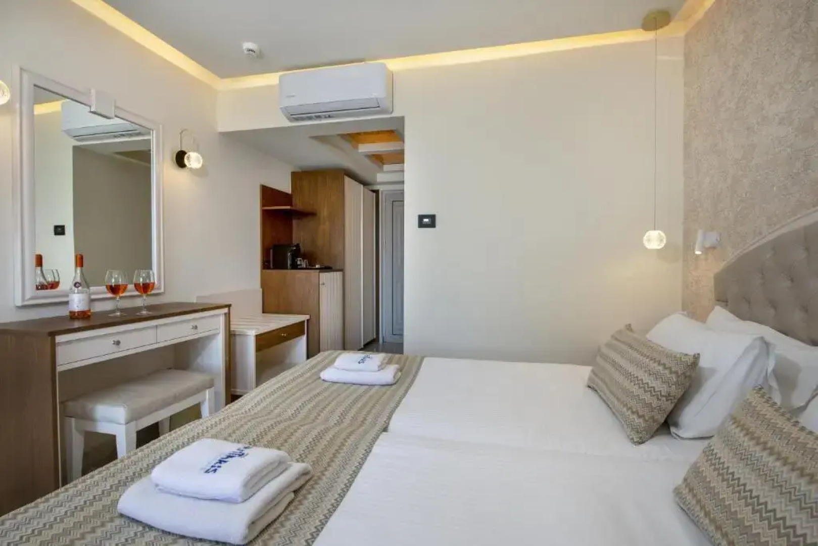 Vantaris Luxury Beach Resort