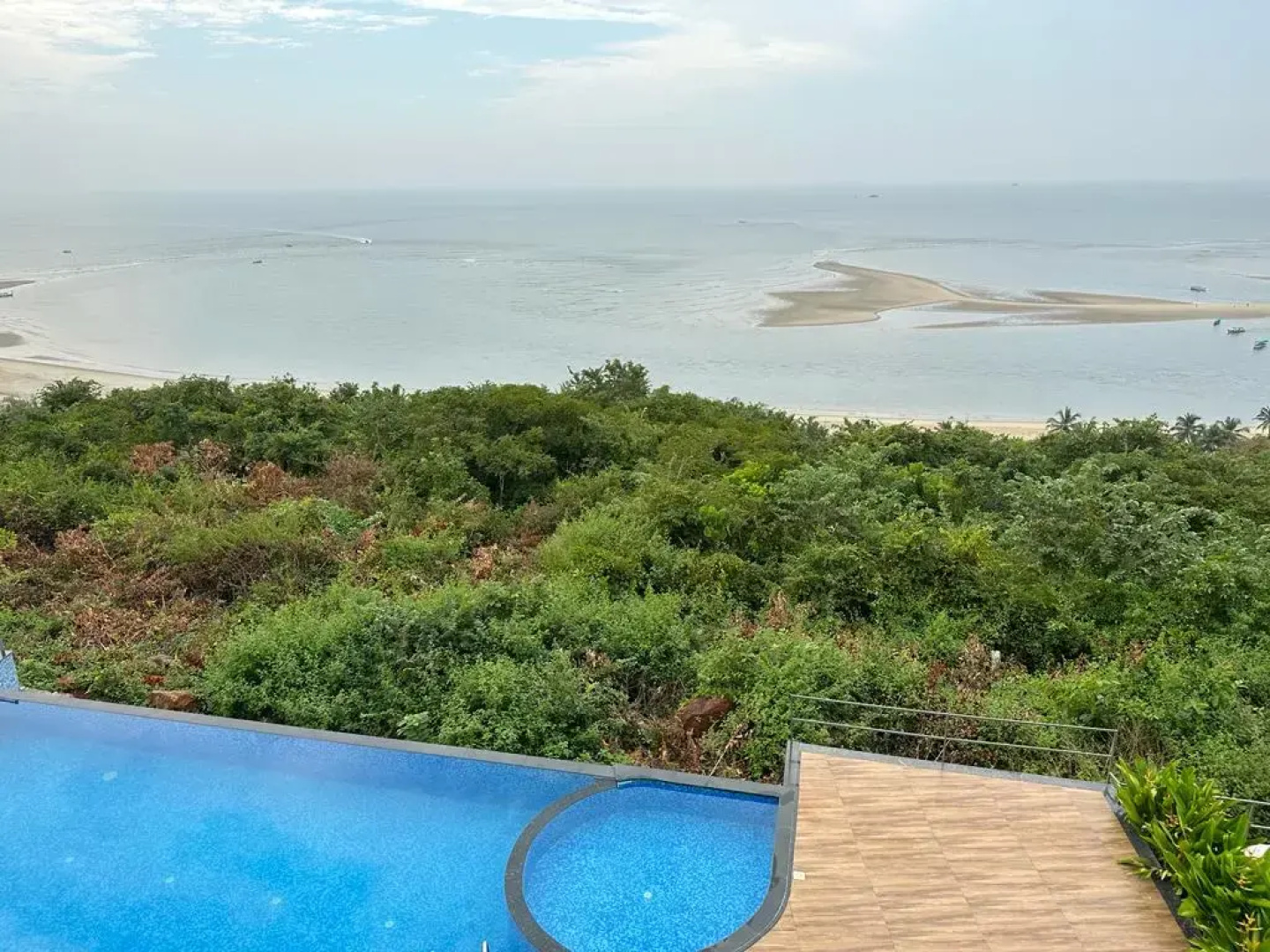 Sea Horizon Resort