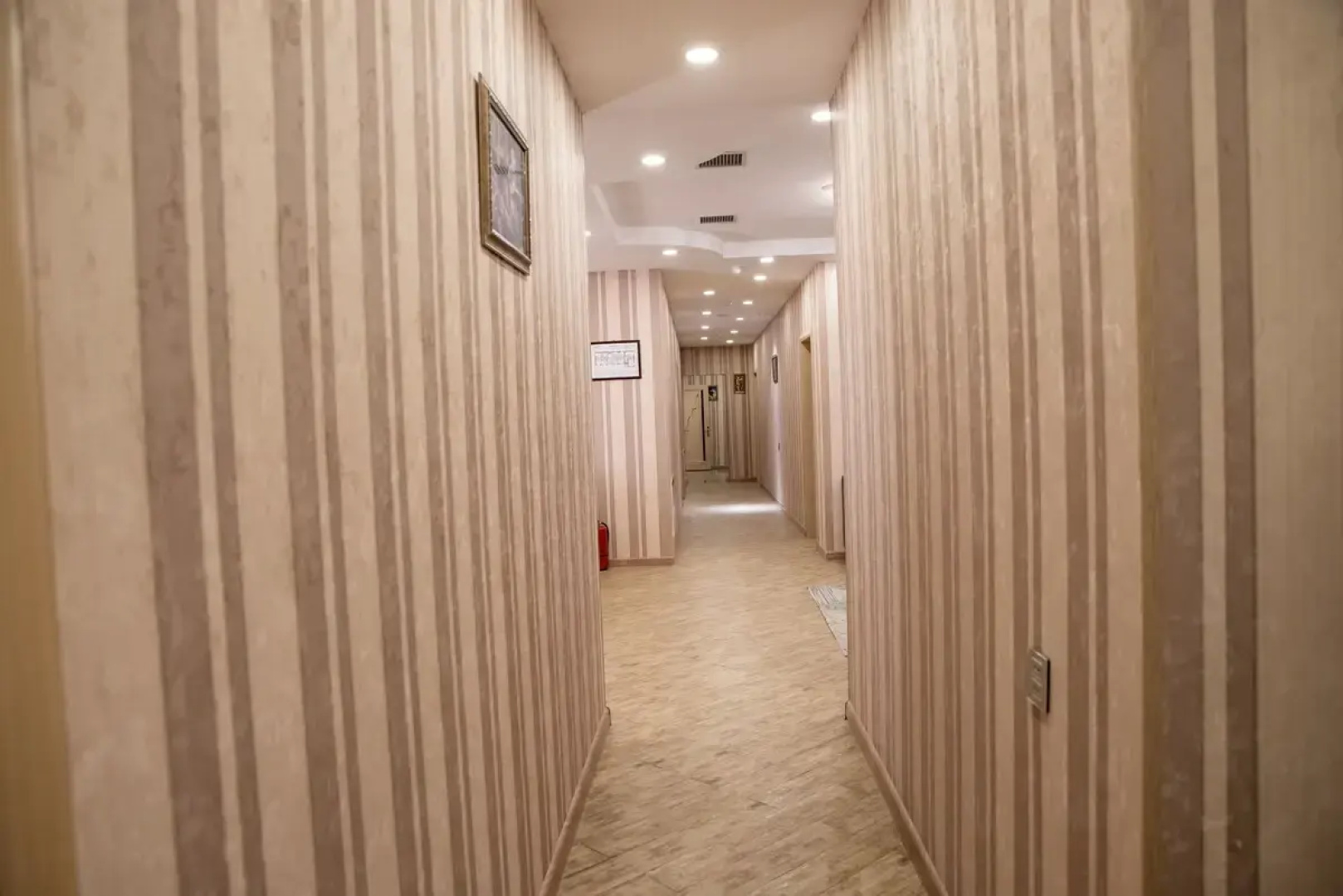 Отель Sebail Inn