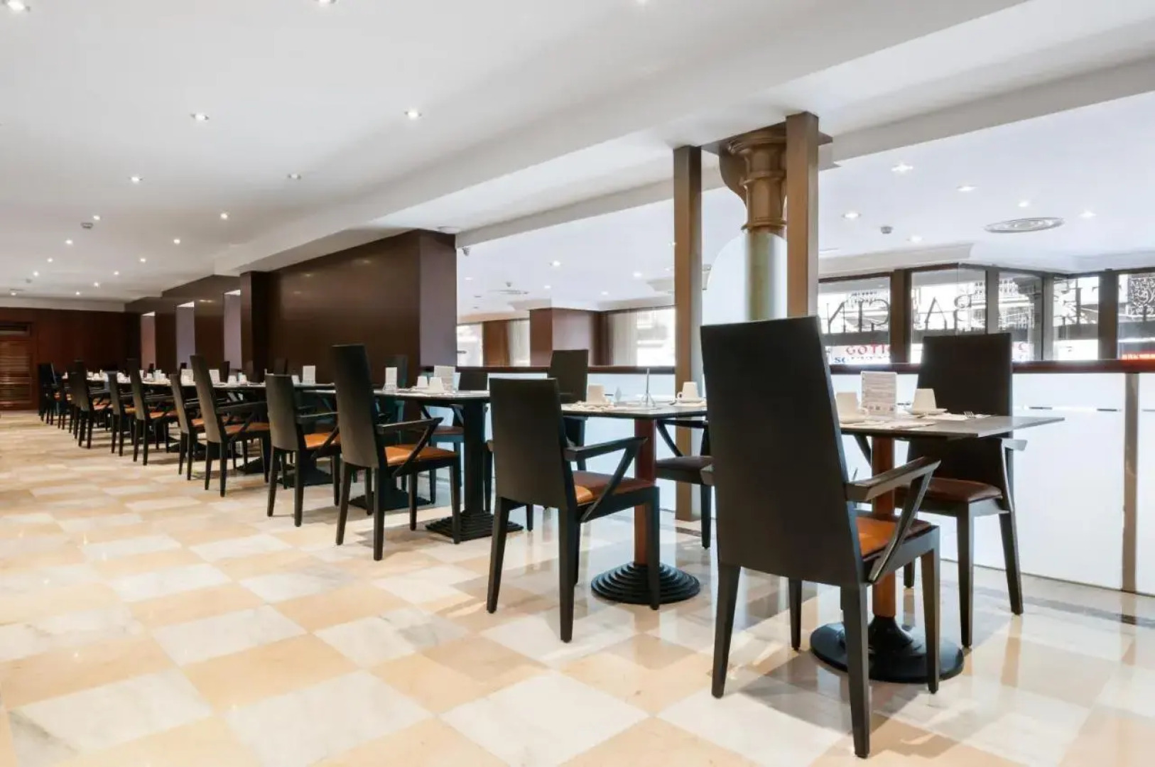 Отель Gran Barcino 