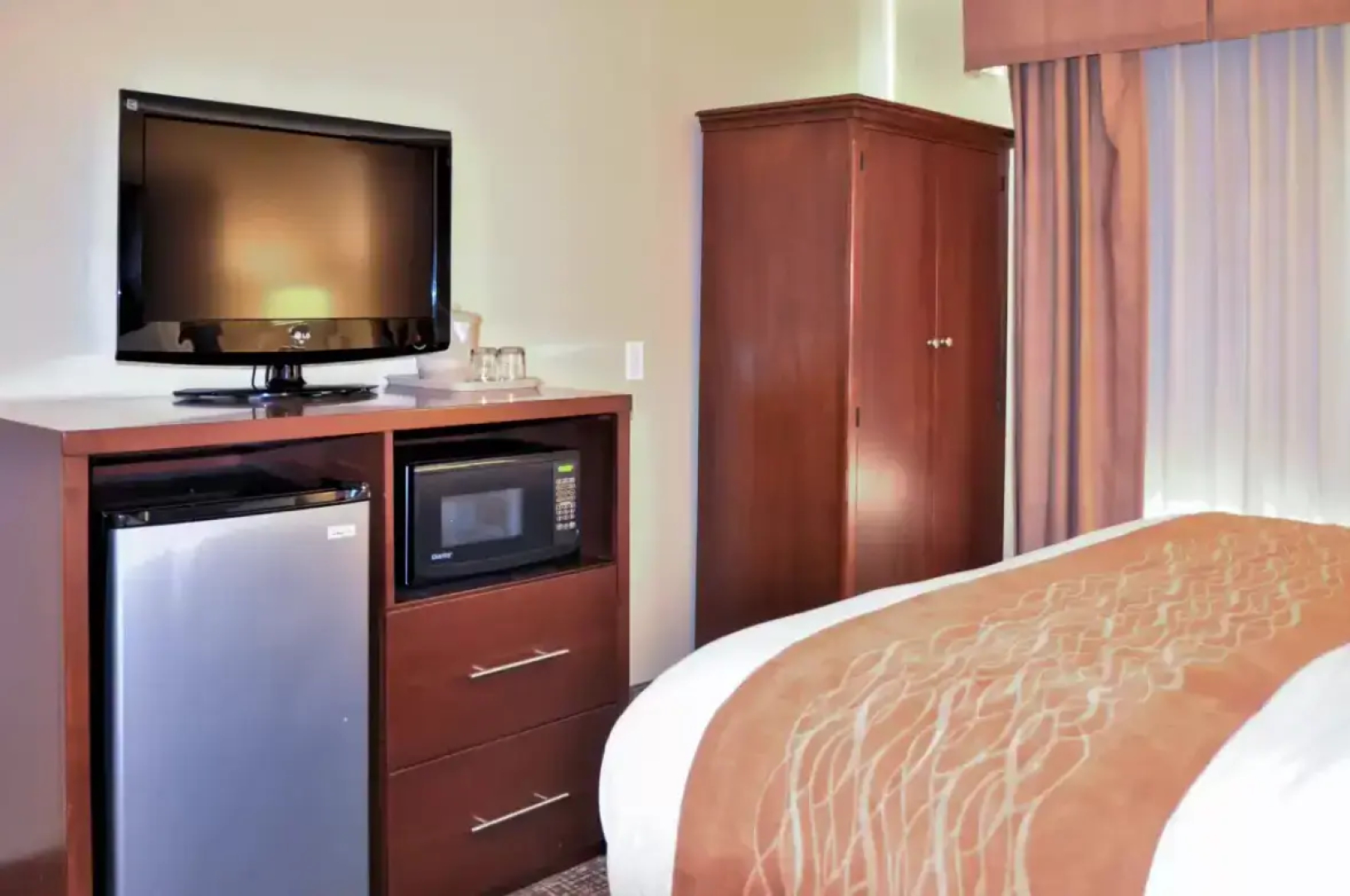 Comfort Inn & Suites Vancouver Downtown City Center