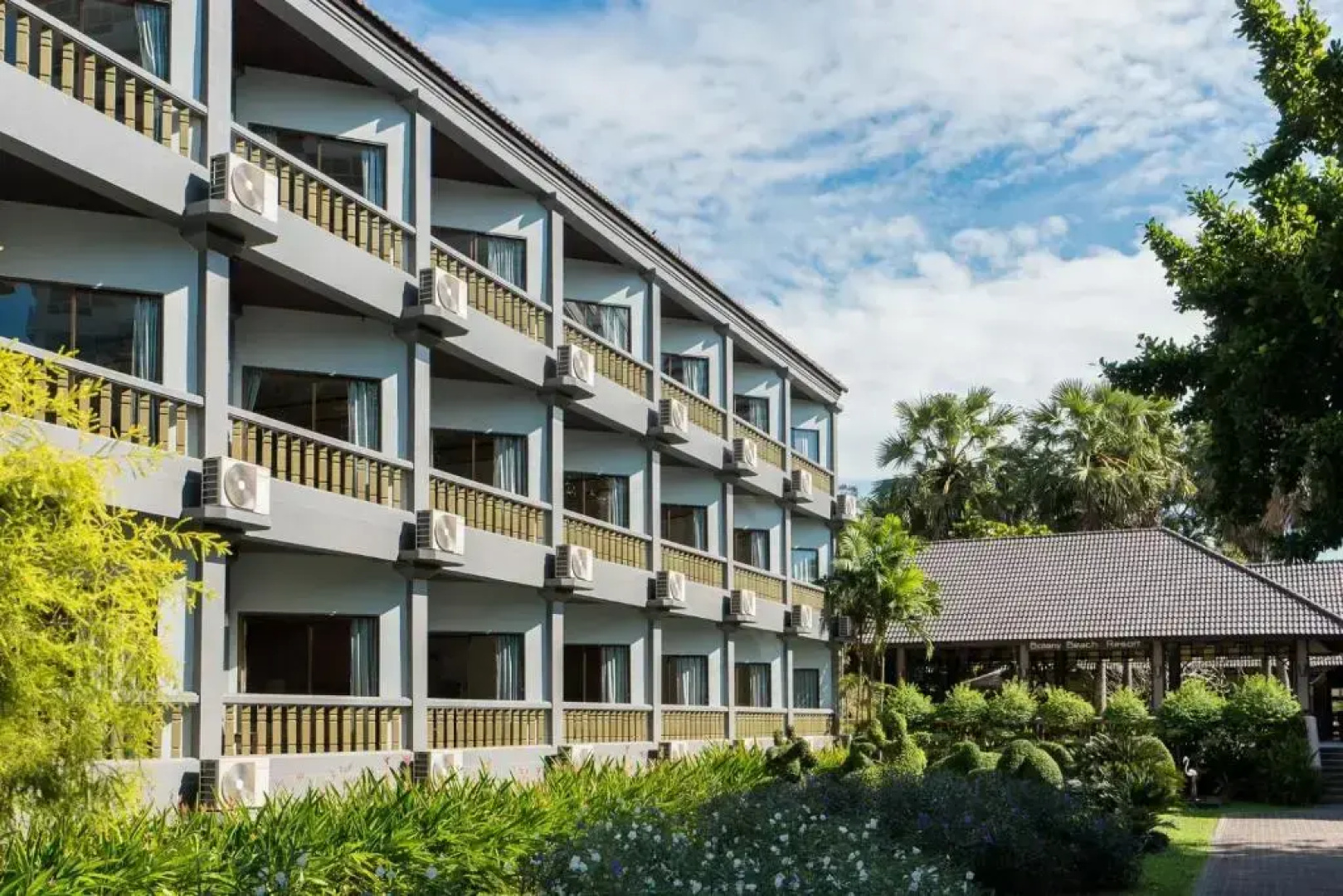 Botany Beach Resort Pattaya
