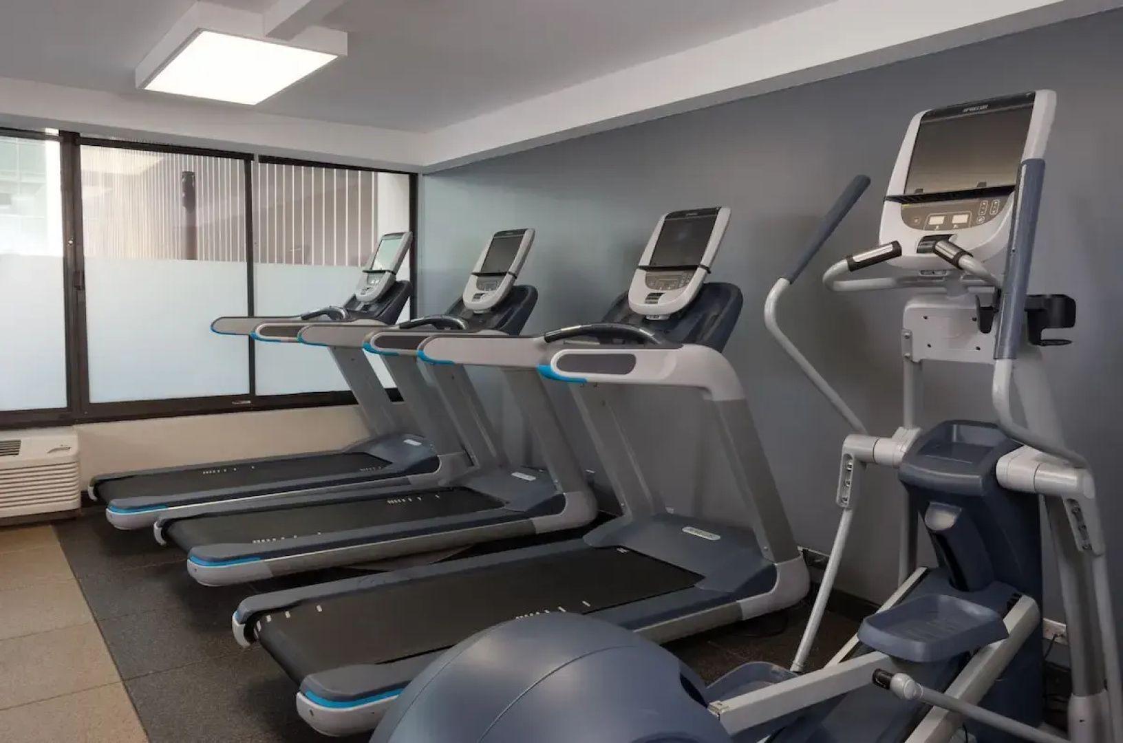 DoubleTree by Hilton Hotel Cleveland Downtown - Lakeside